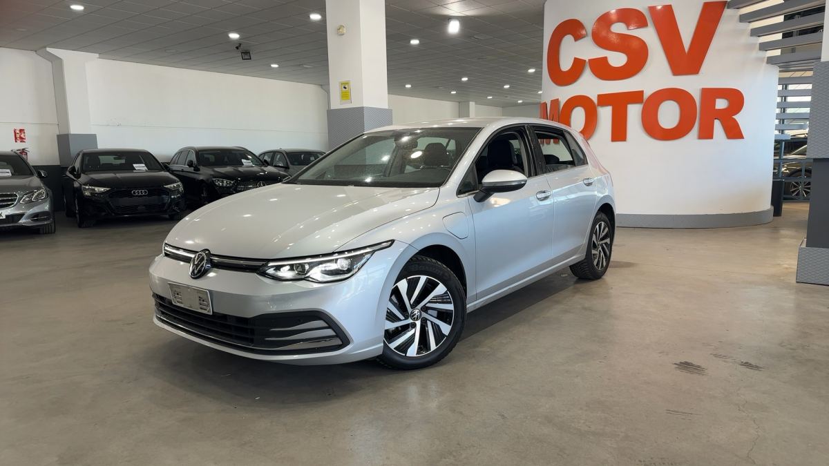 Foto 2 de VOLKSWAGEN GOLF 2021 en venta en CSV Motor BILBAO