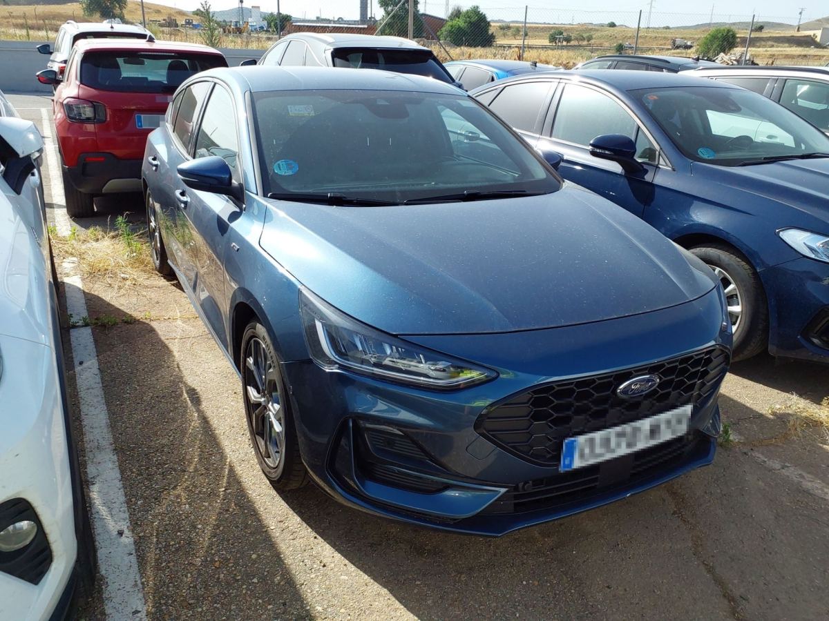 Foto 2 de FORD FOCUS 2025 en venta en CSV Motor VALDEFUENTES