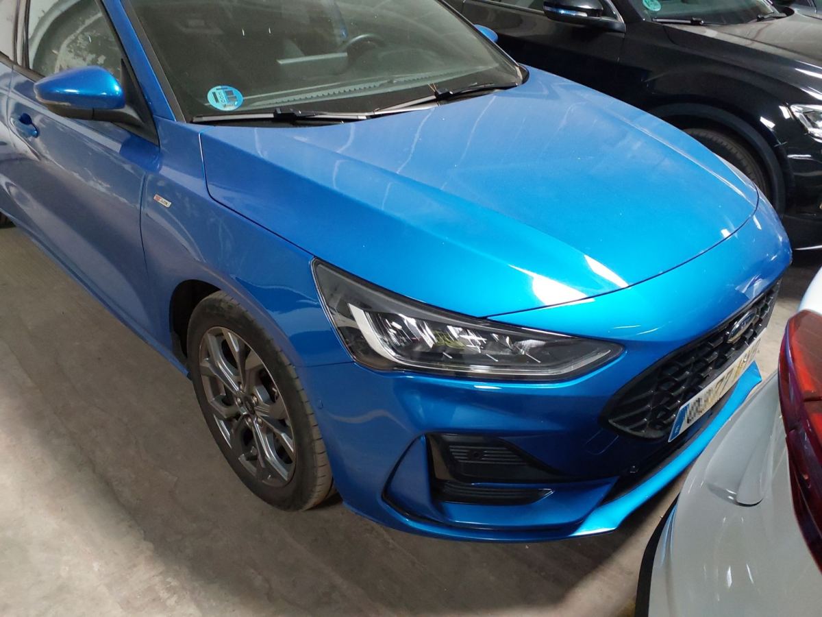 Foto 3 de FORD FOCUS 2025 en venta en CSV Motor VALDEFUENTES