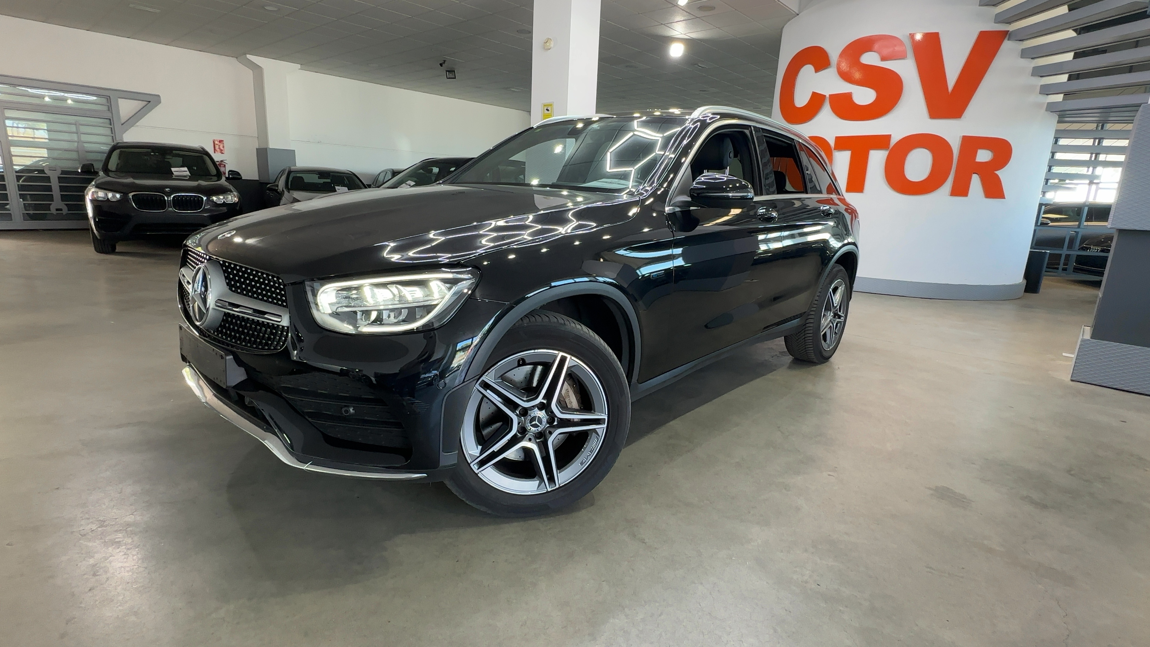 MERCEDES-BENZ GLC 300 E AMG LINE 4MATIC 320