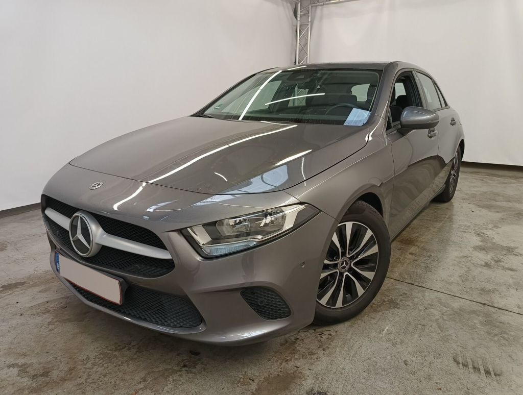 MERCEDES-BENZ CLASE A 1.3 A 180 136