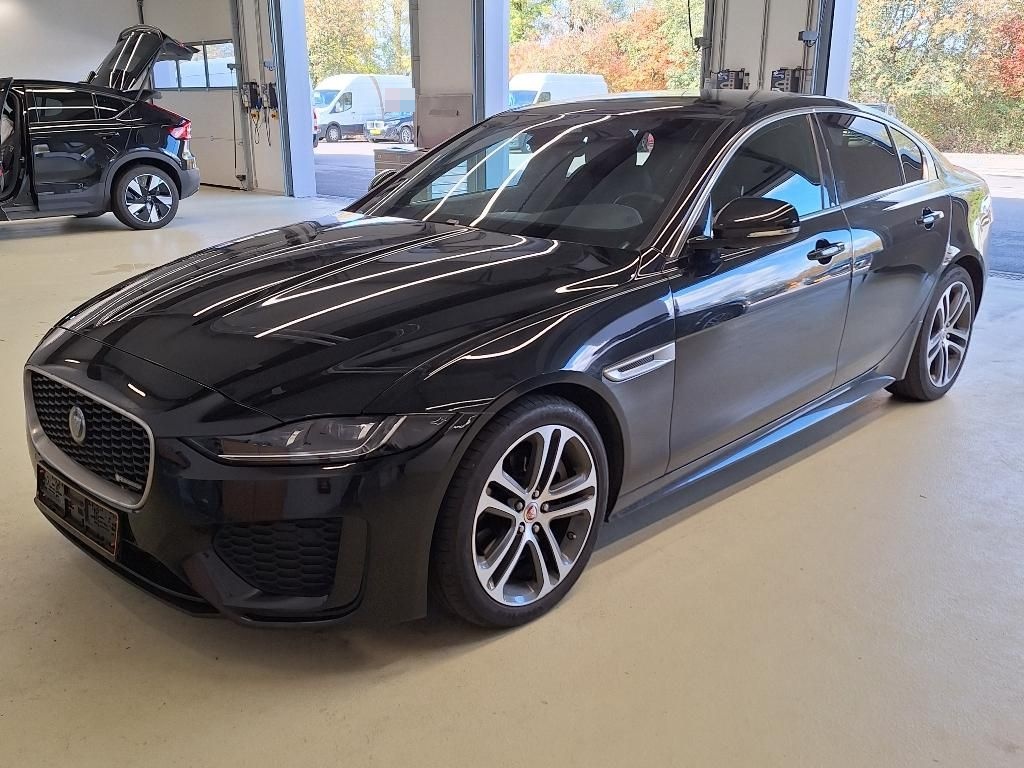 JAGUAR XE 2.0 D200 MHEV 204 R-DYNAMIC S BERLINA