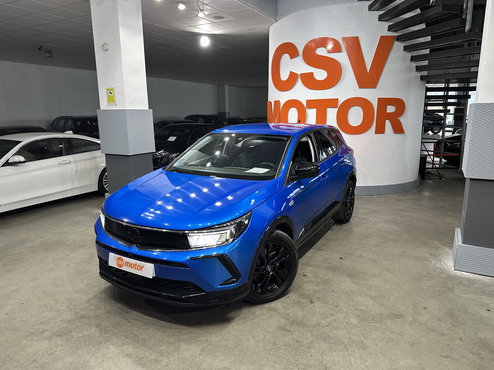 Interior de Opel Grandland Phev 2023 · foto real CSV Motor