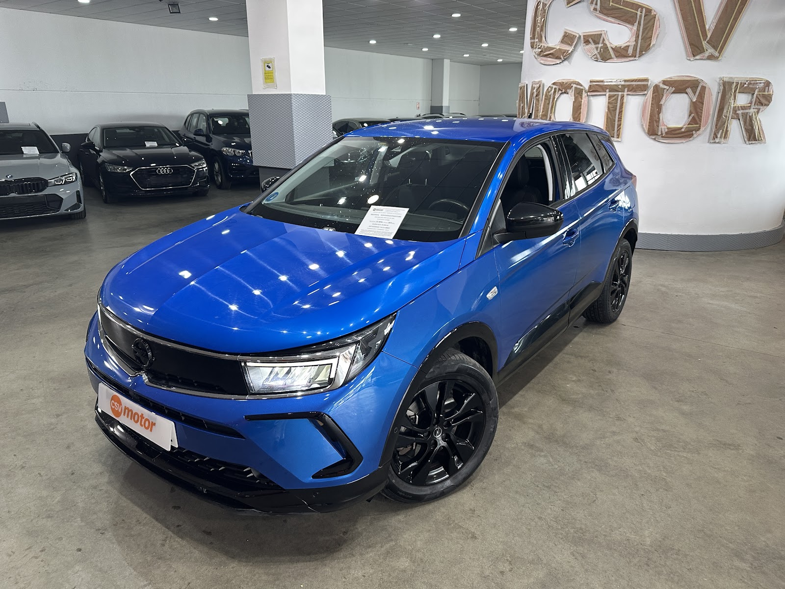 Interior de Opel Grandland Phev 2023 · foto real CSV Motor