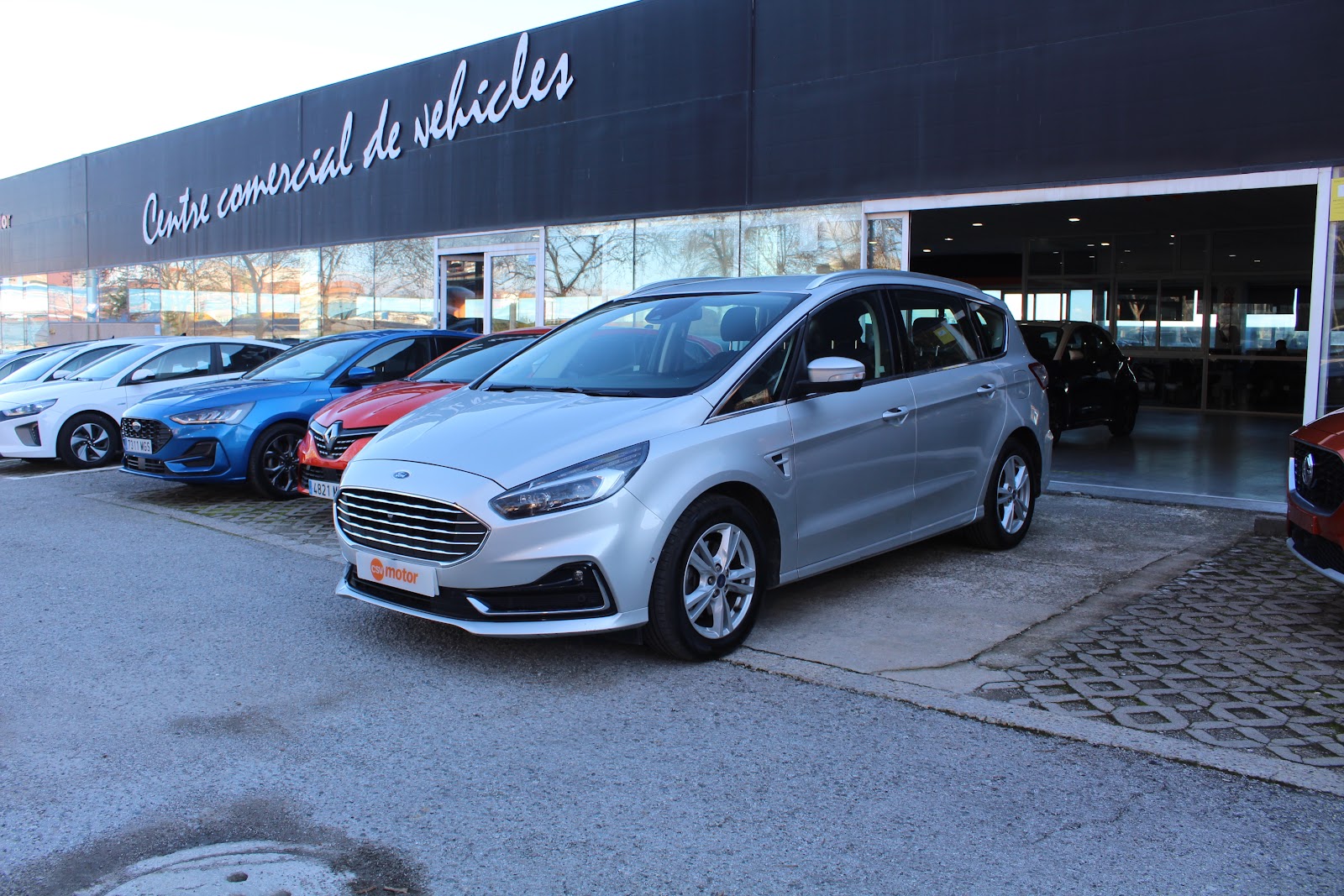 FORD S-MAX 2.5 FHEV 190 TITANIUM