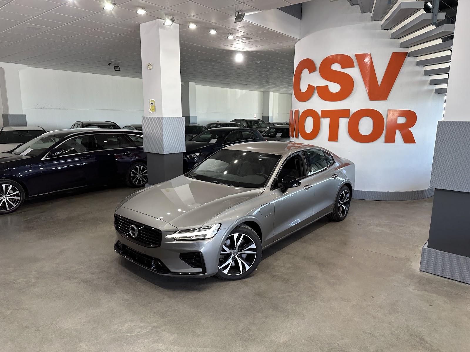 VOLVO S60 2.0 T6 340 PHEV AWD R-DESIGN