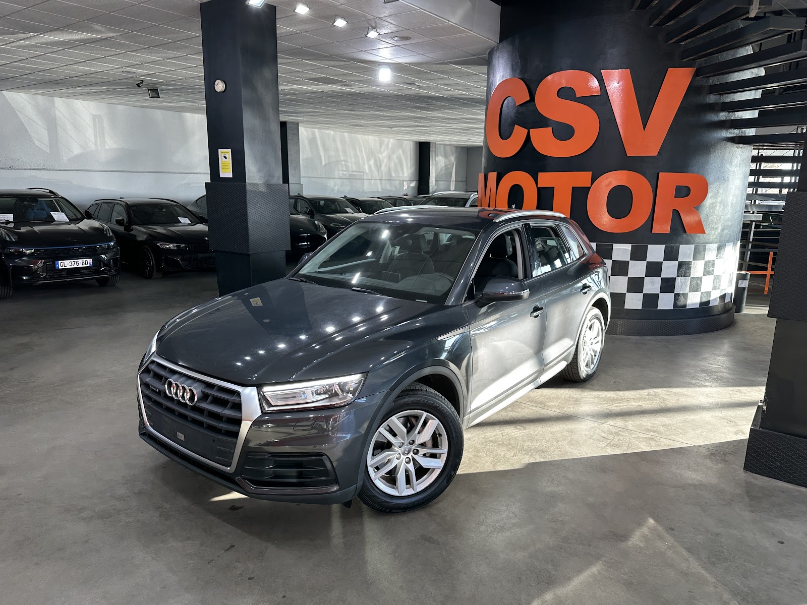 Interior de Audi Q5 2020 · foto real CSV Motor