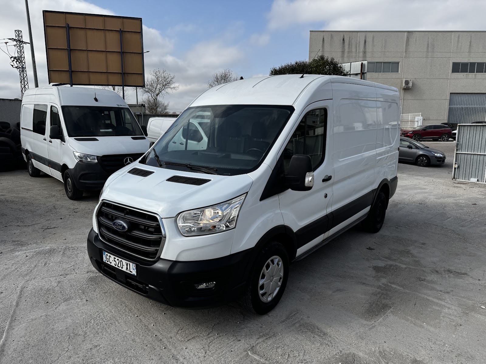 FORD TRANSIT 2.0 ECOBLUE 130 L2H2 350