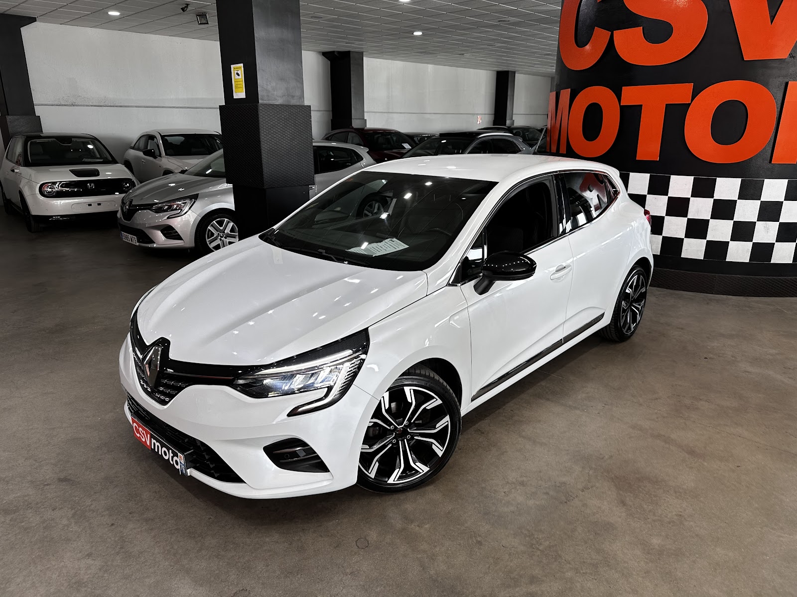 Interior de Renault Clio 2021 · foto real CSV Motor