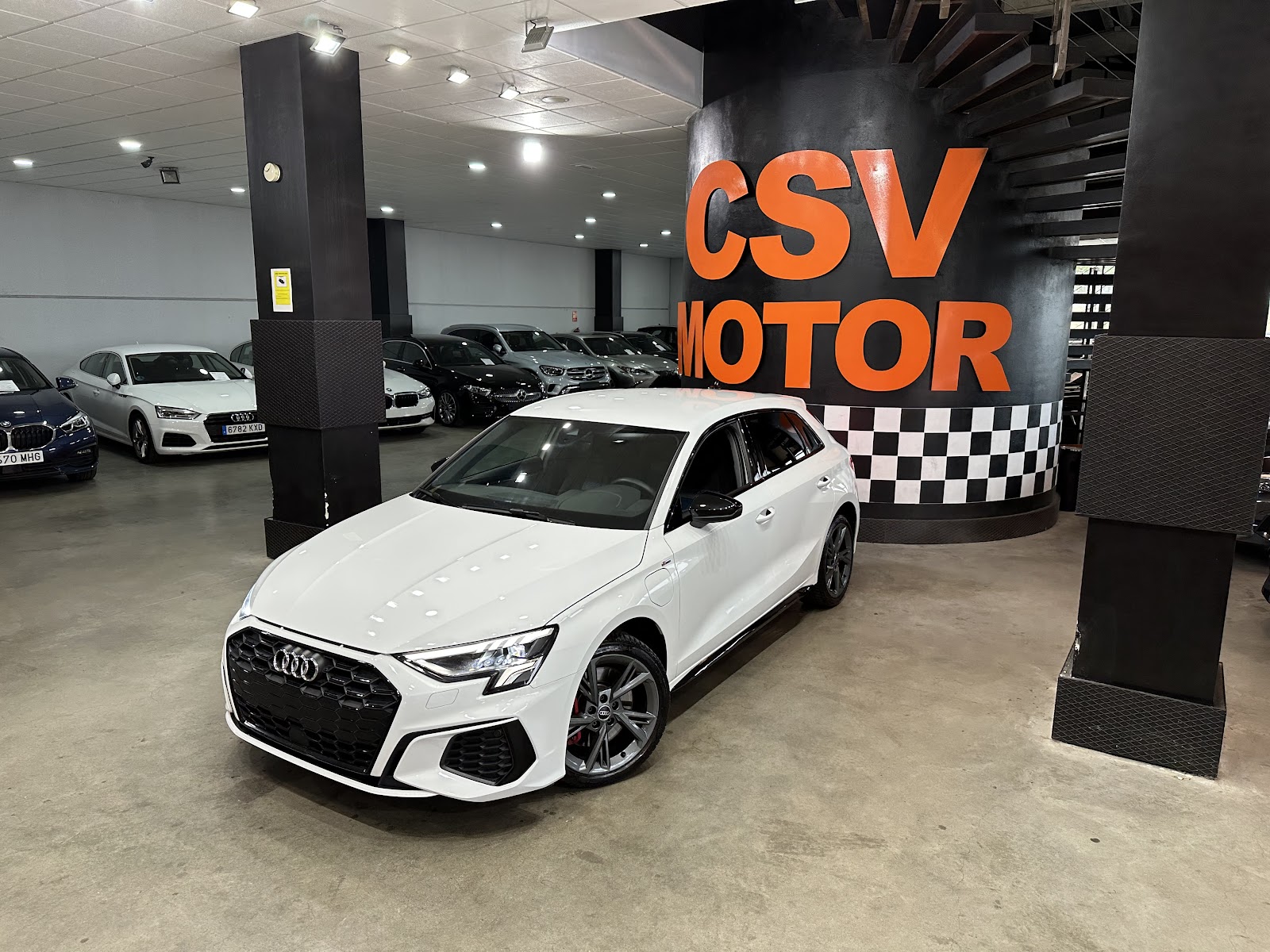 Interior de Audi A3 2022 · foto real CSV Motor