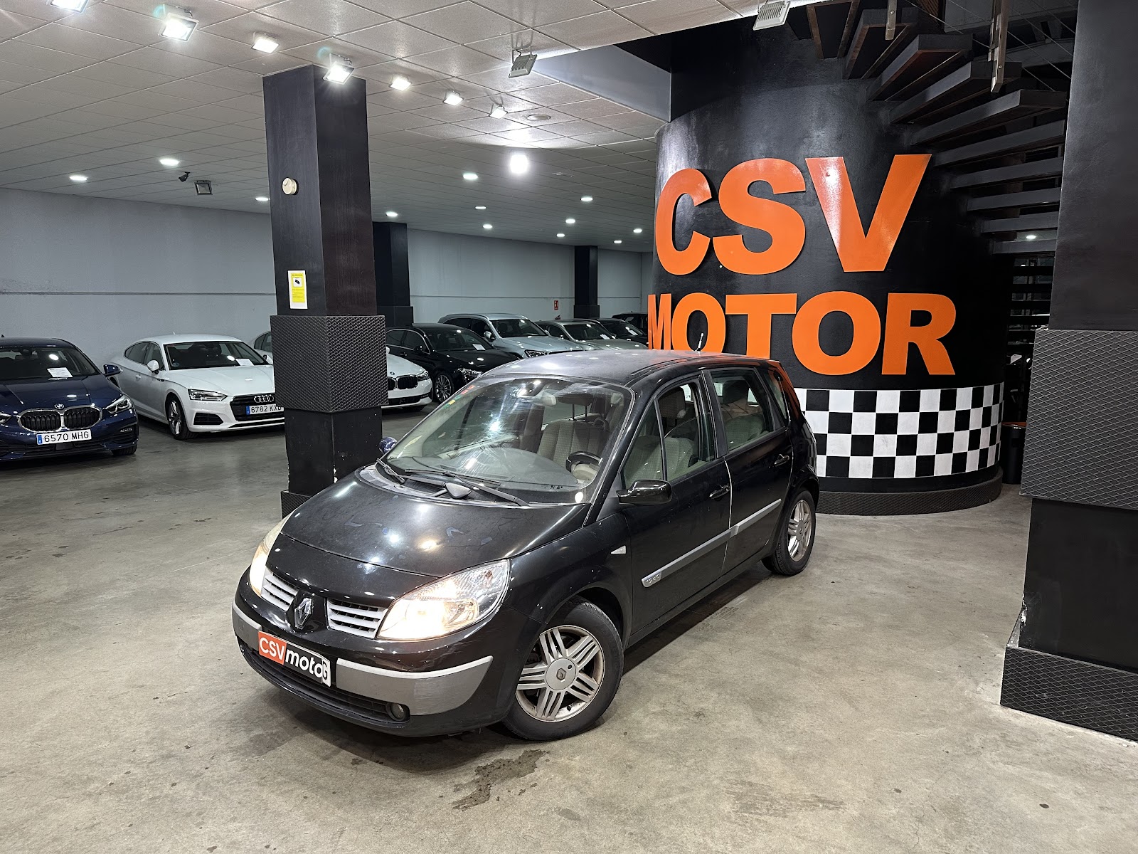 Interior de Renault Scenic 2004 · foto real CSV Motor