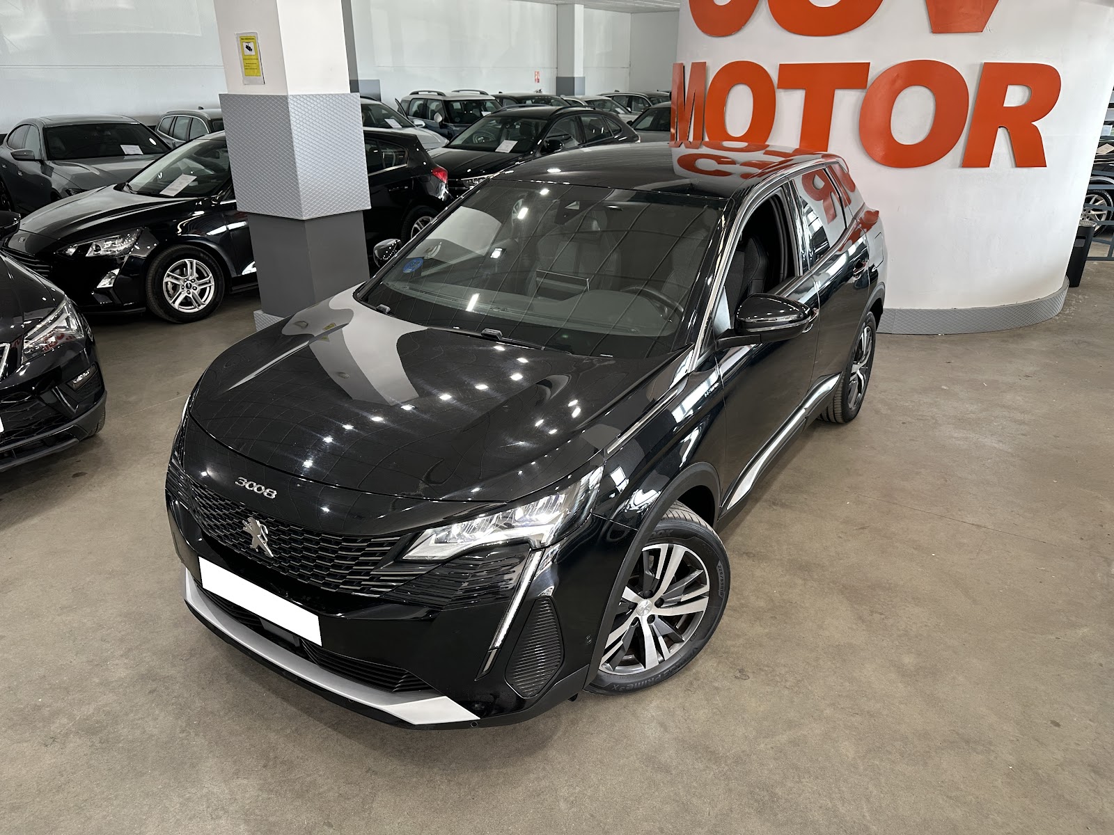 PEUGEOT 3008 1.6 PureTech Hybrid 225 Allure
