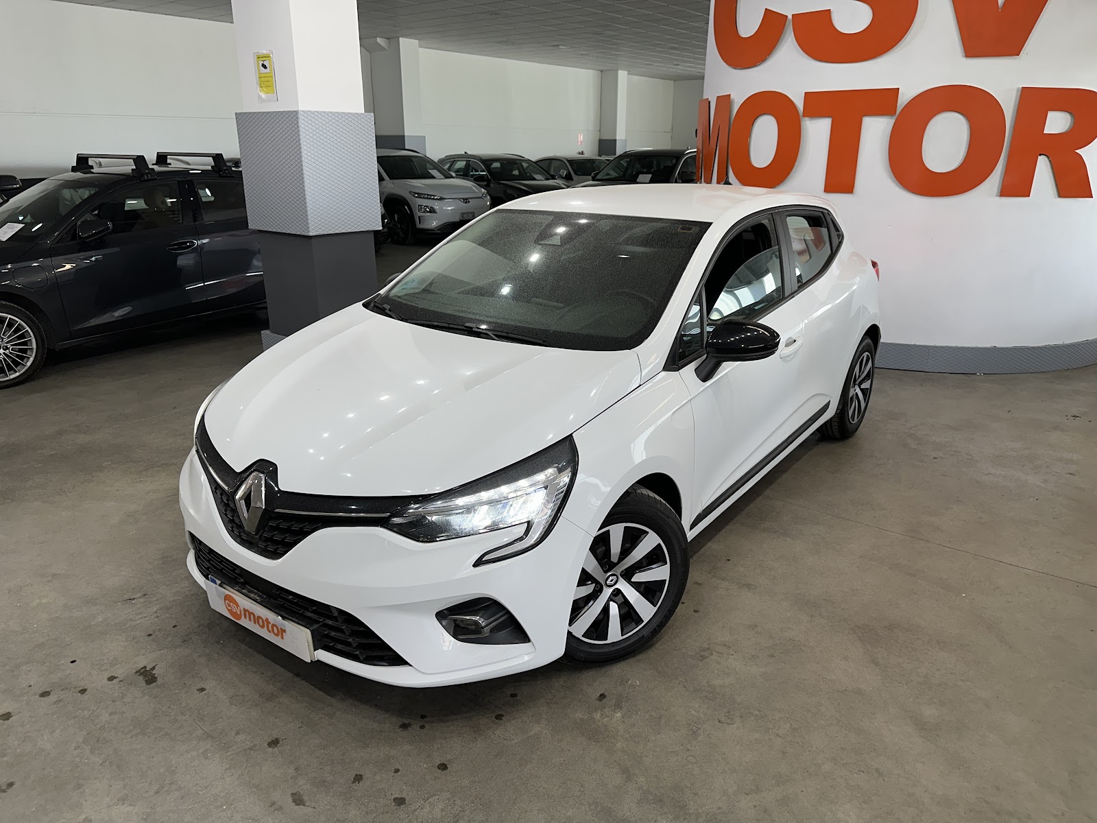 Interior de Renault Clio 2022 · foto real CSV Motor