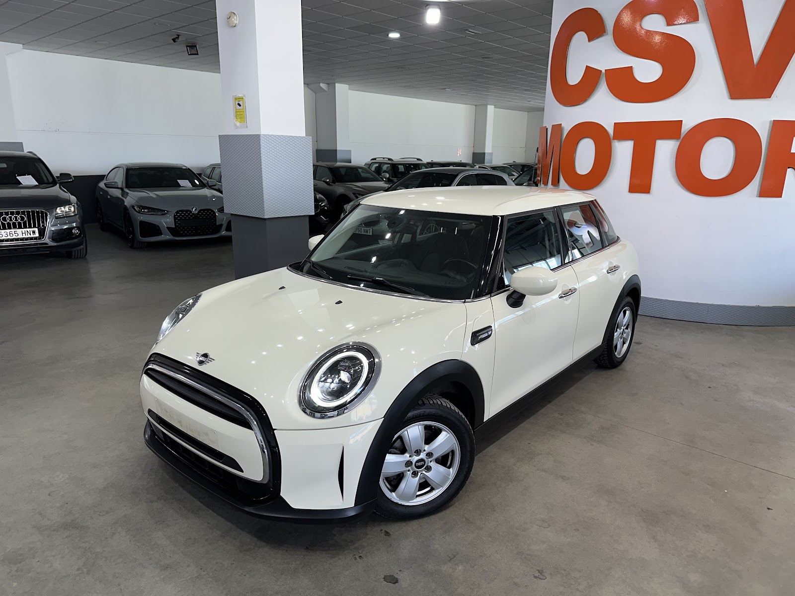 Salpicadero de Mini Mini 2022 · foto real CSV Motor
