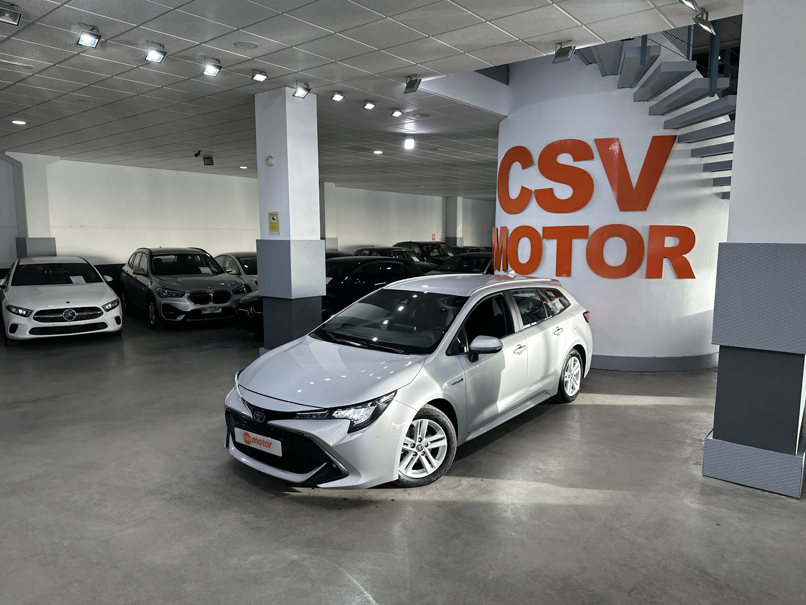 Toyota Corolla 1.8Hybrid 122Cv Active Familiar entregado por CSV Motor en Valdefuentes