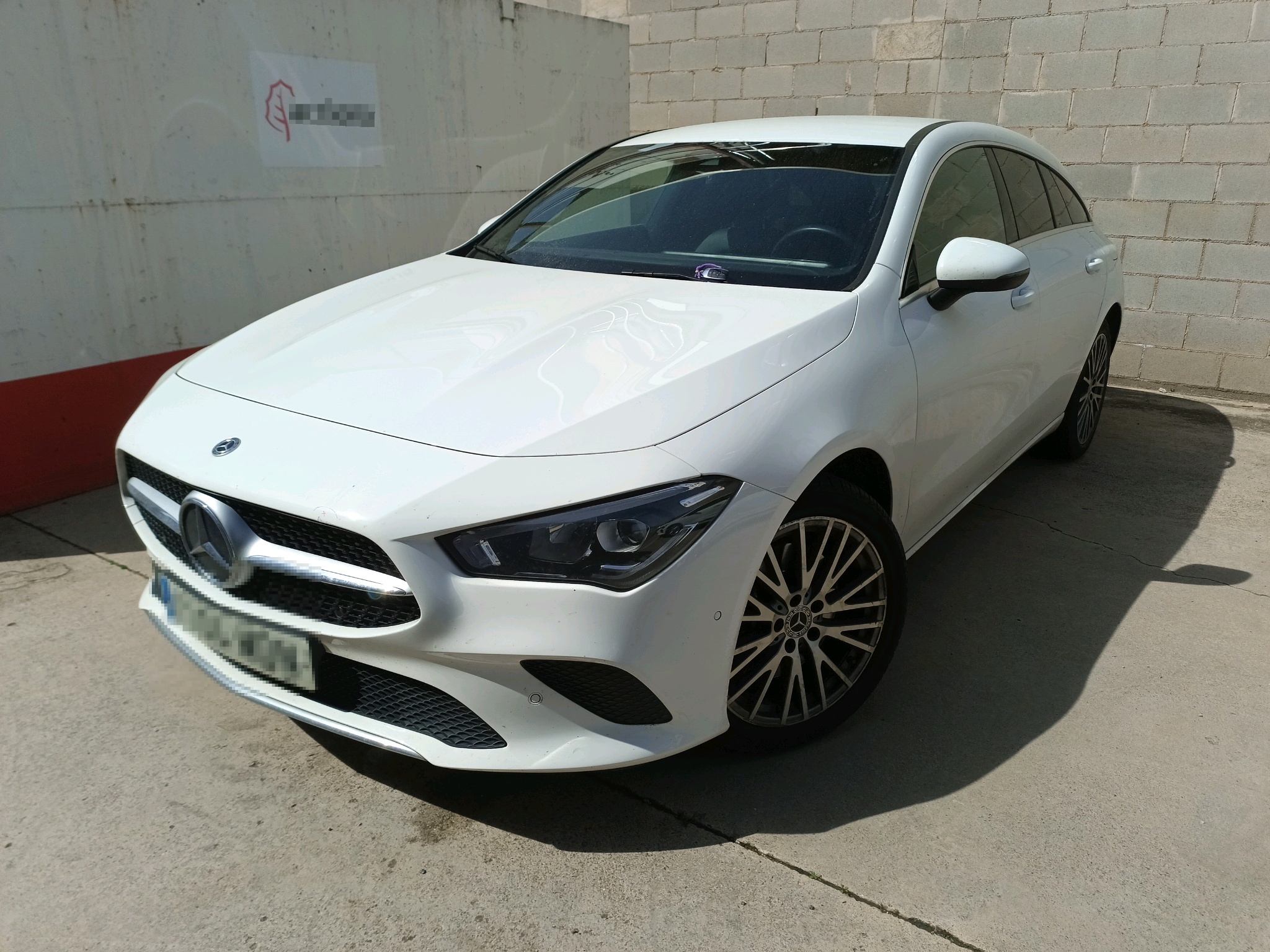 MERCEDES-BENZ CLA SHOOTING BRAKE 250E 220
