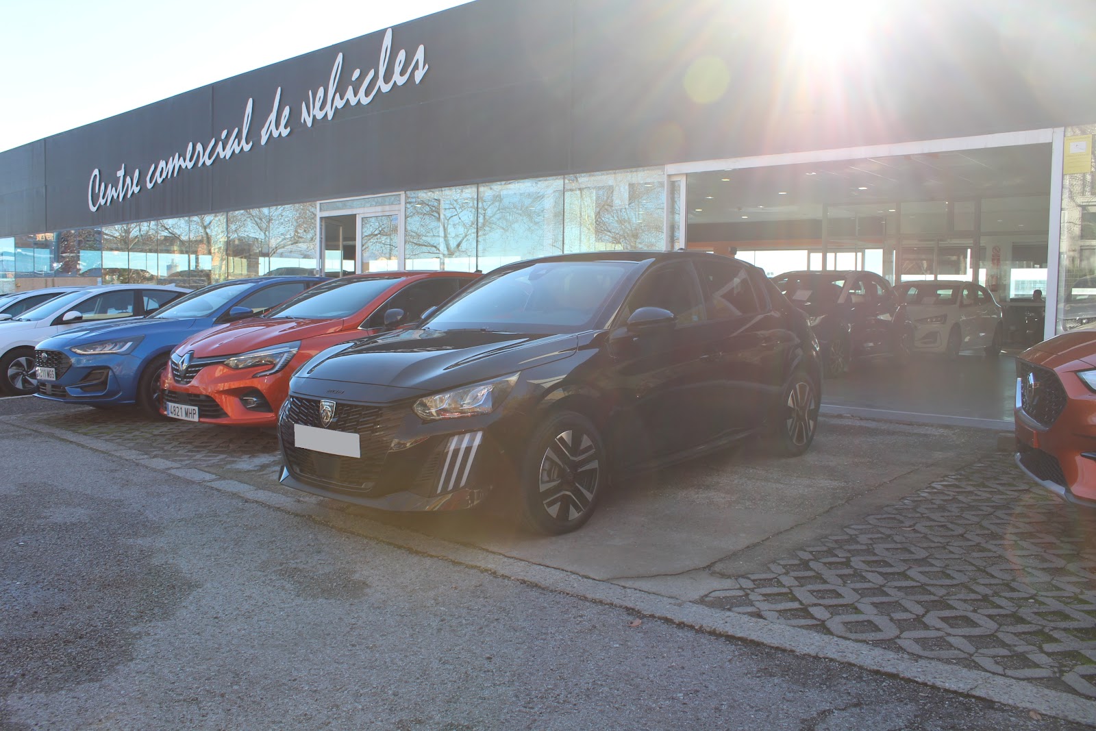 Interior de Peugeot 208 2025 · foto real CSV Motor