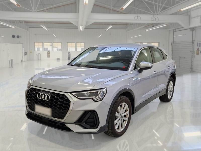 Foto 1 de Audi Q3 Sportback 2022 en venta en CSV Motor VALDEFUENTES · color Plata