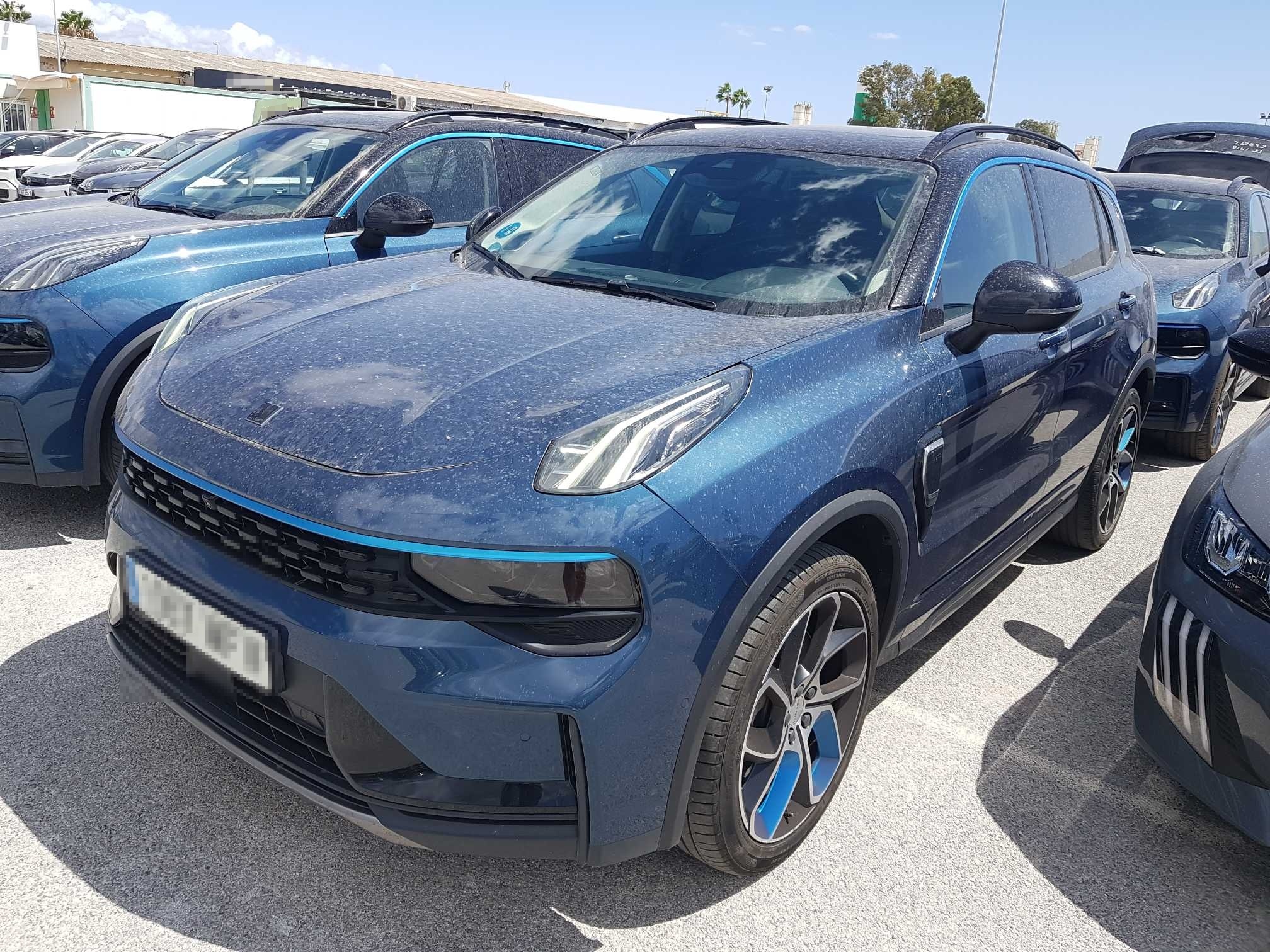 LYNK&CO 01