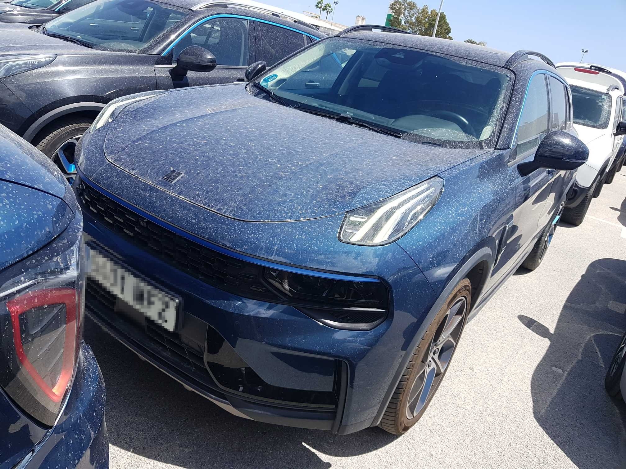 LYNK&CO 01