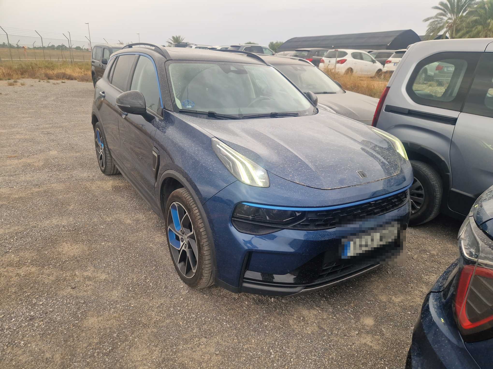 LYNK&CO 01
