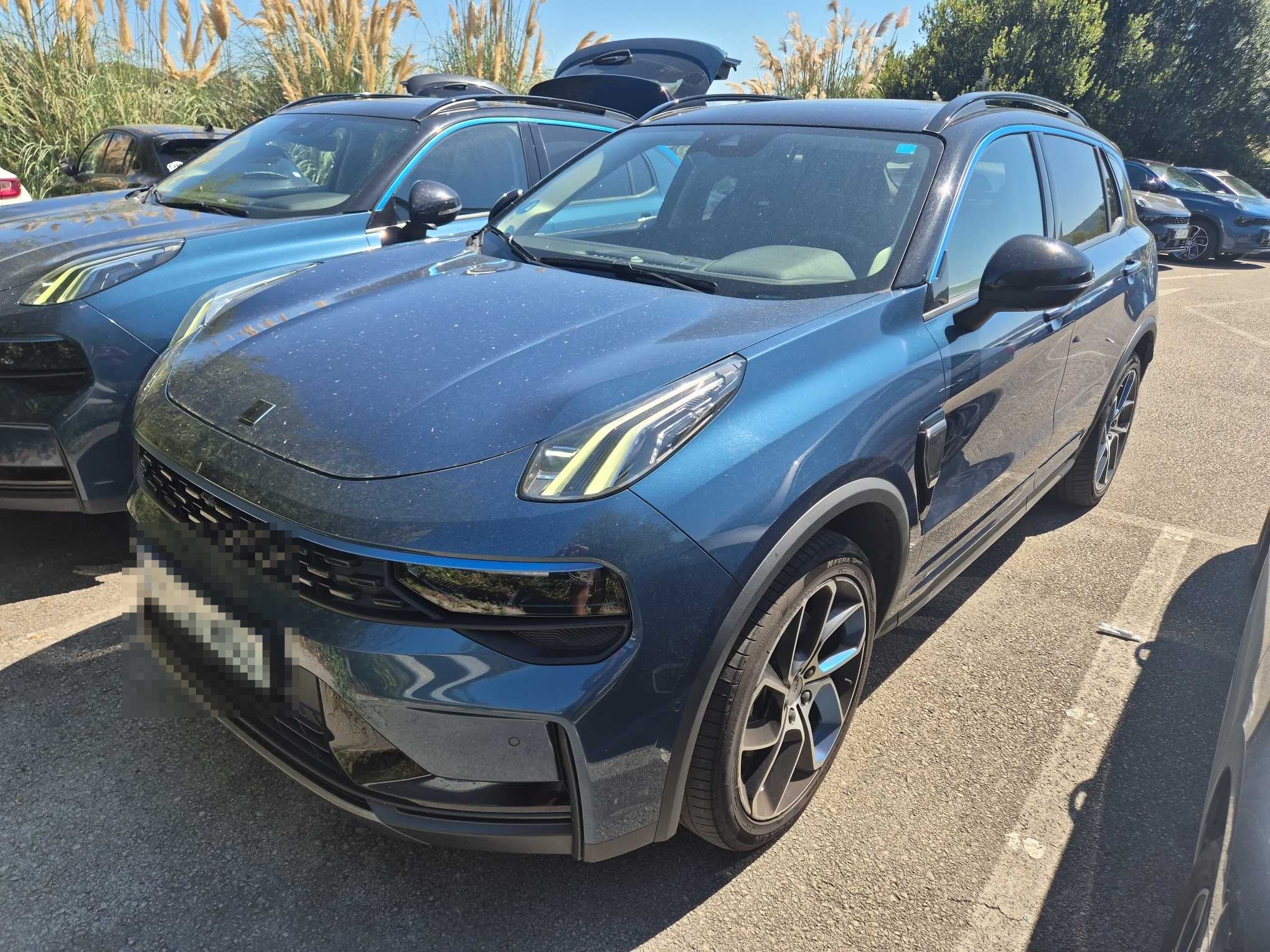 LYNK&CO 01