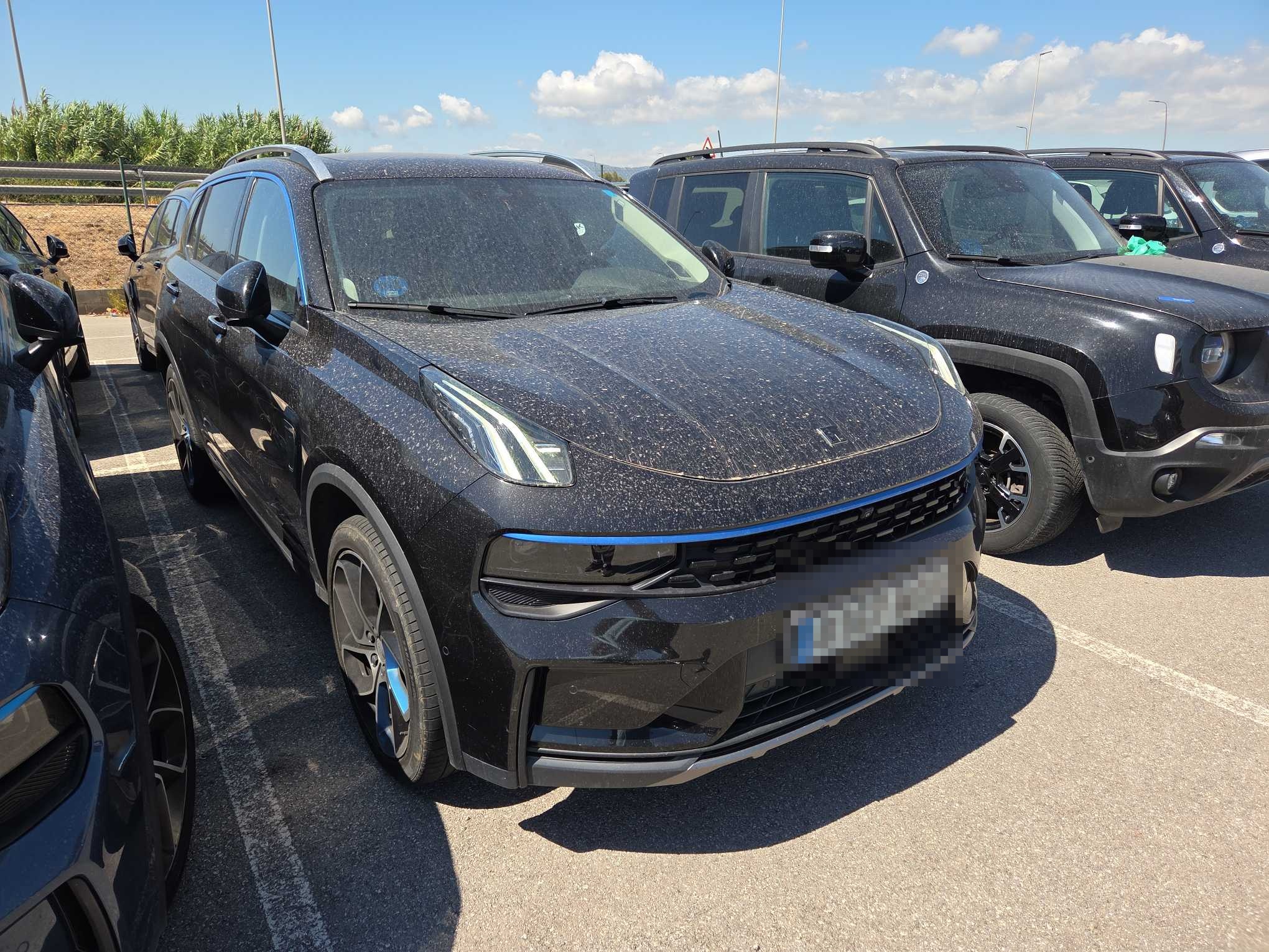 LYNK&CO 01