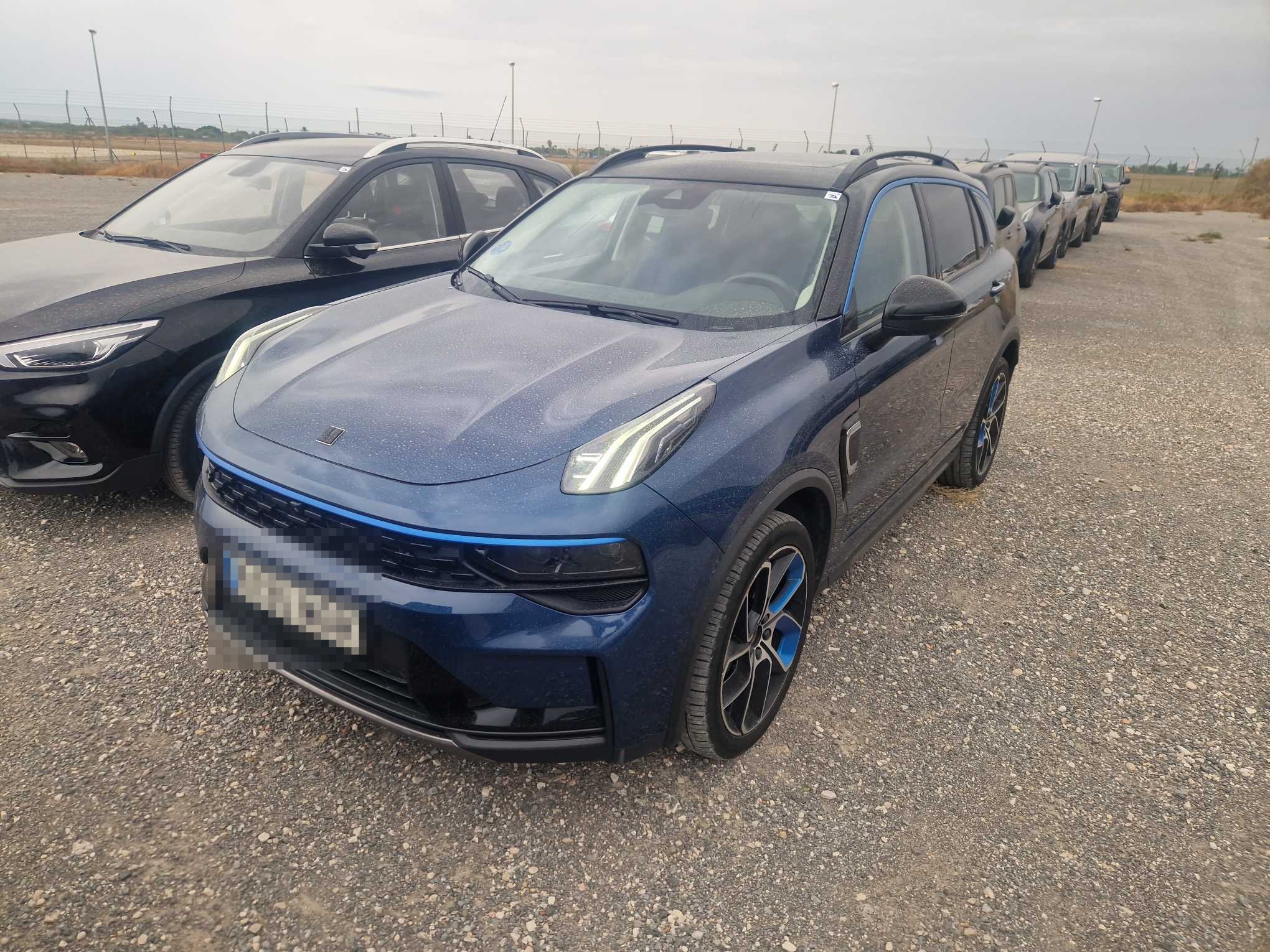 LYNK&CO 01
