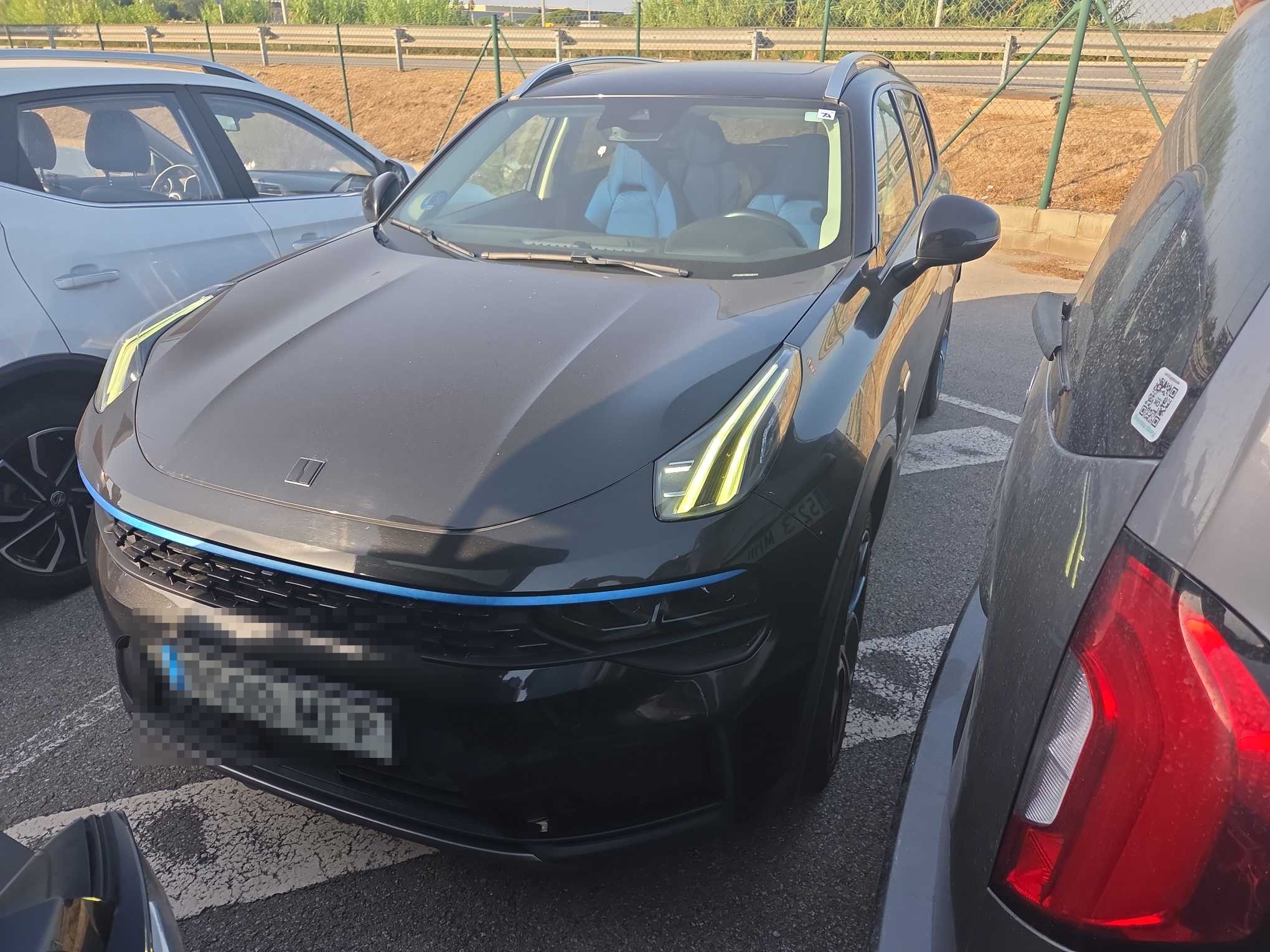 LYNK&CO 01