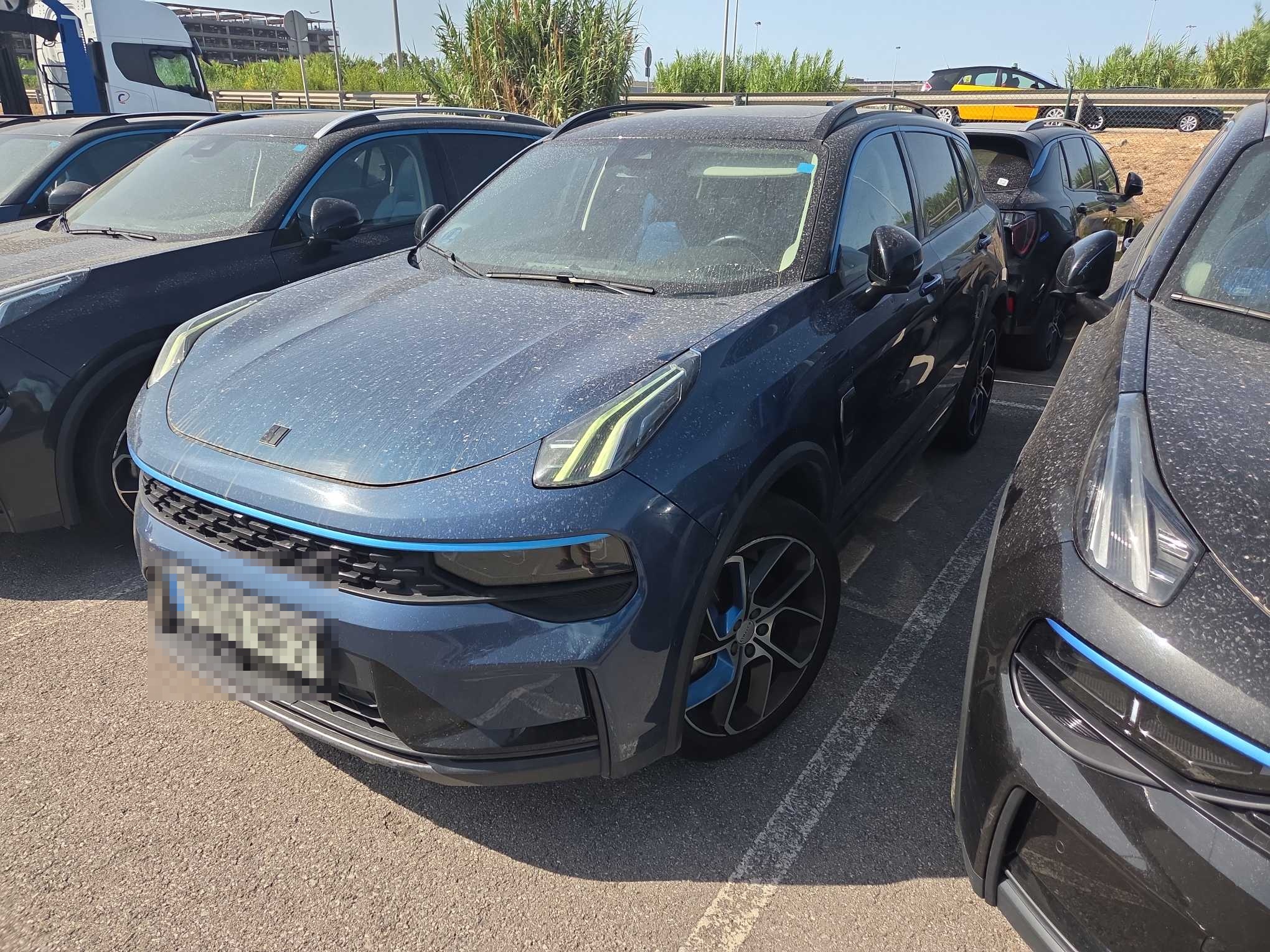 LYNK&CO 01