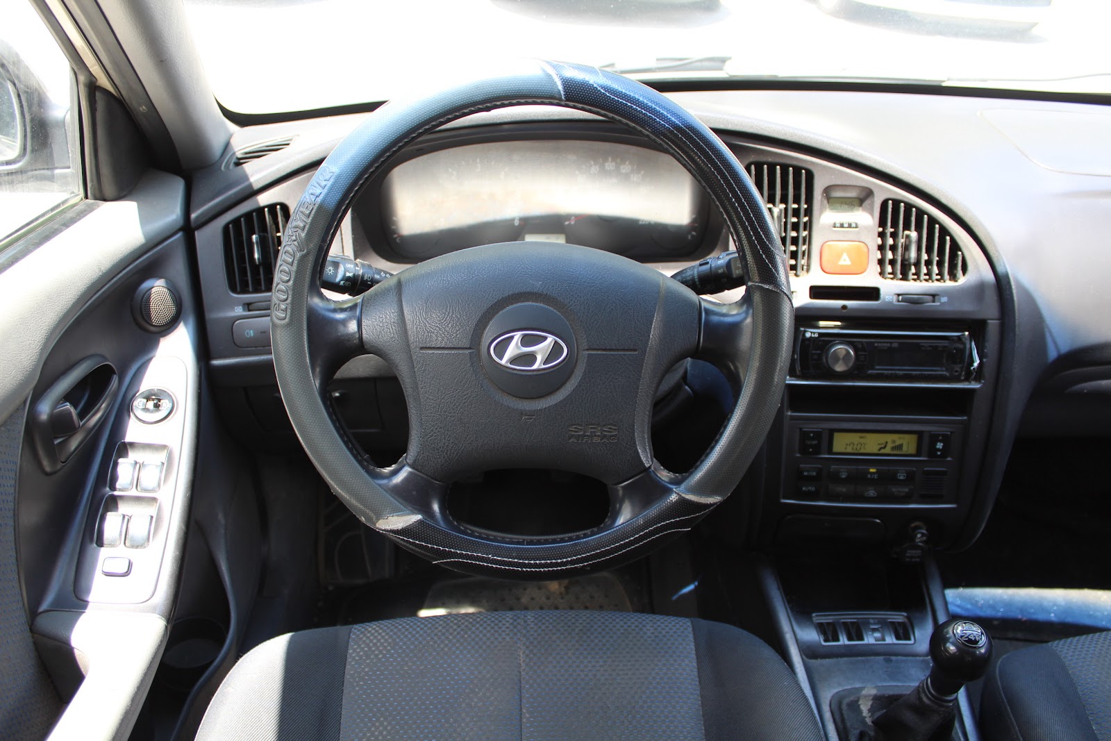 Foto 12 de HYUNDAI ELANTRA 2028 en venta en CSV Motor VALDEFUENTES