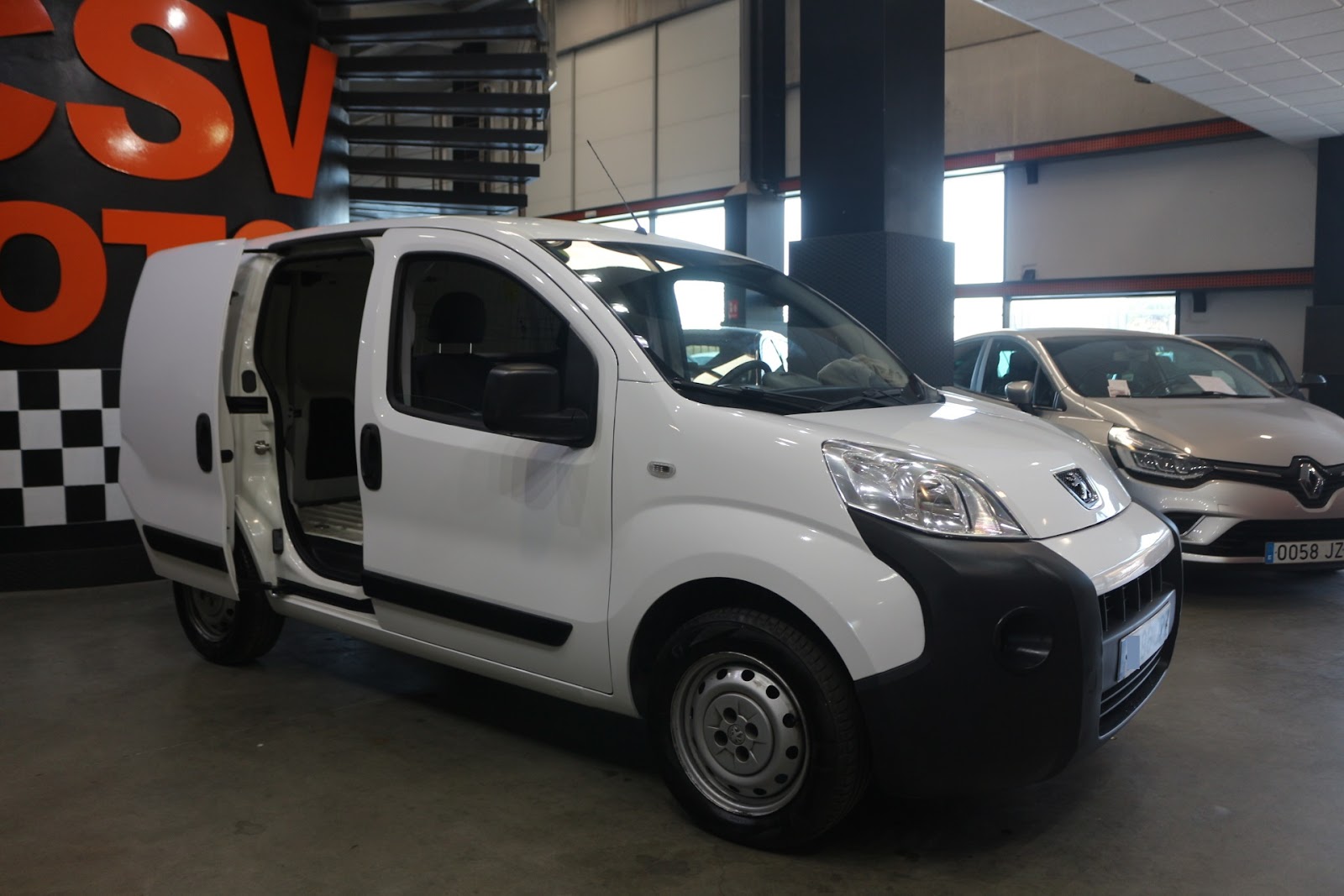 Foto 5 de PEUGEOT BIPPER 2016 en venta en CSV Motor VALDEFUENTES