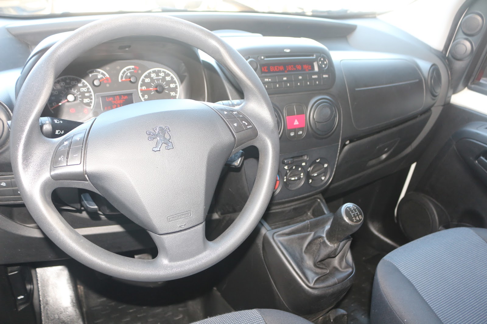 Foto 8 de PEUGEOT BIPPER 2016 en venta en CSV Motor VALDEFUENTES