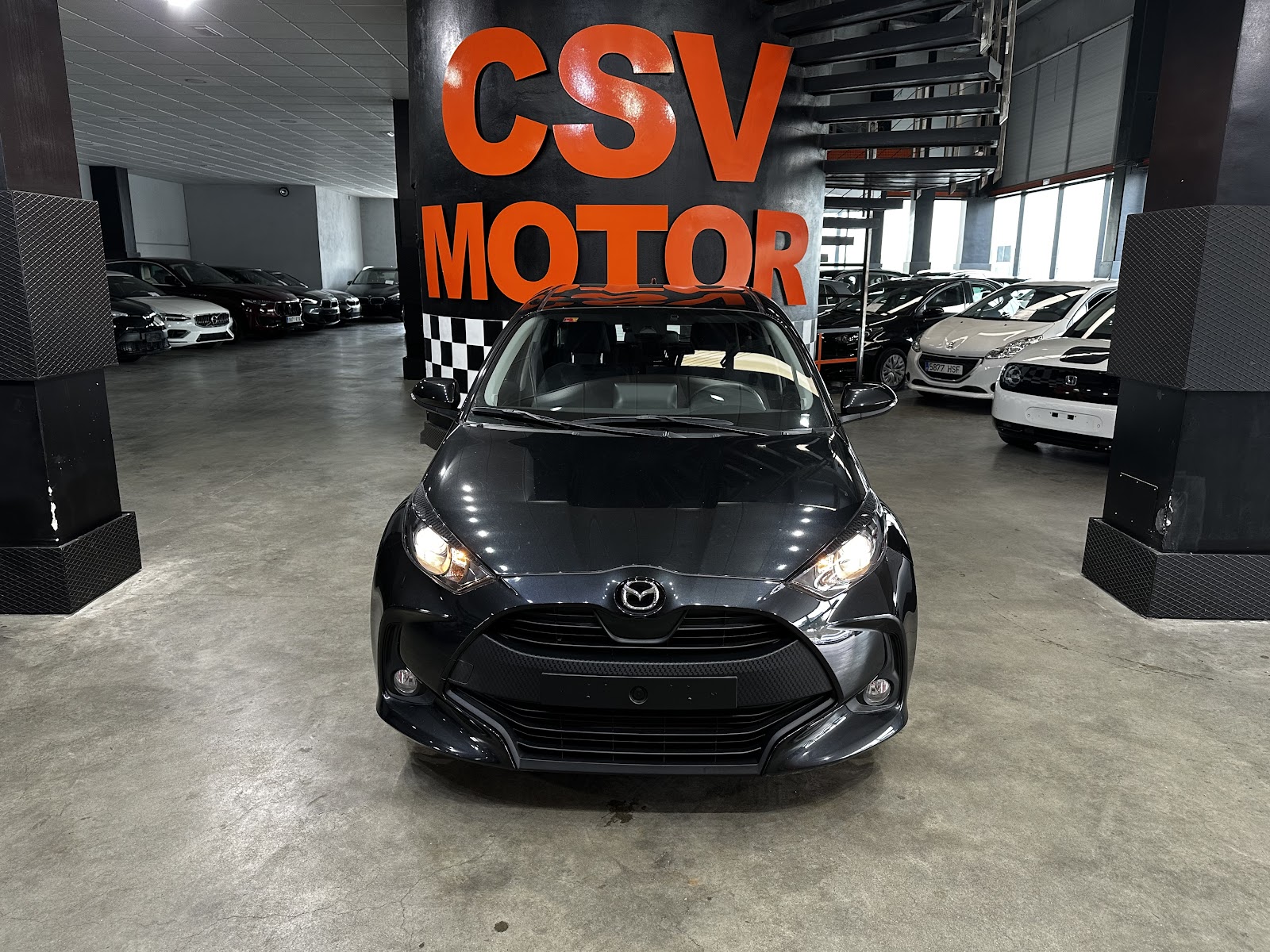 Foto 3 de MAZDA 2 2023 en venta en CSV Motor VALDEFUENTES