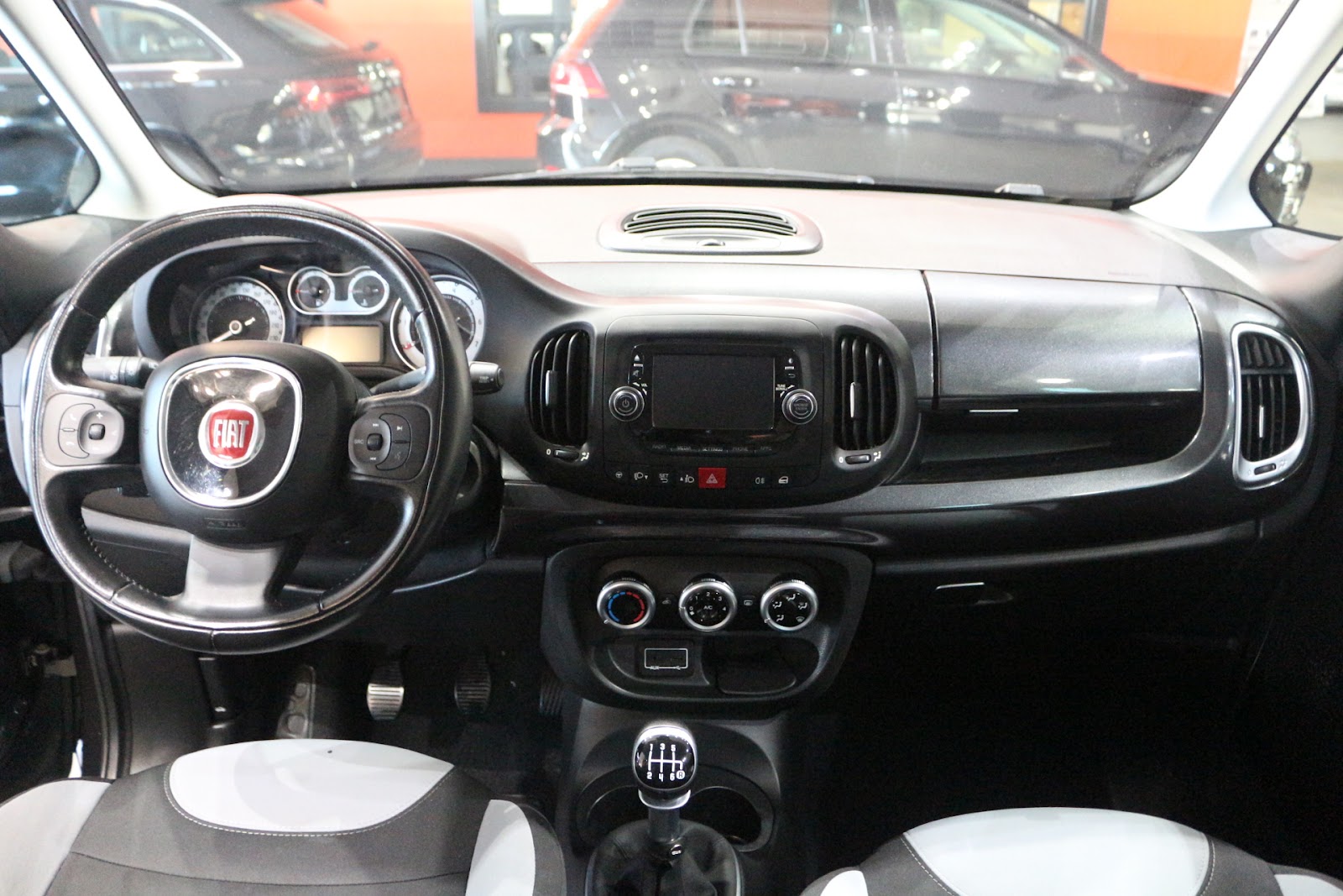 Foto 9 de FIAT 500L 2017 en venta en CSV Motor