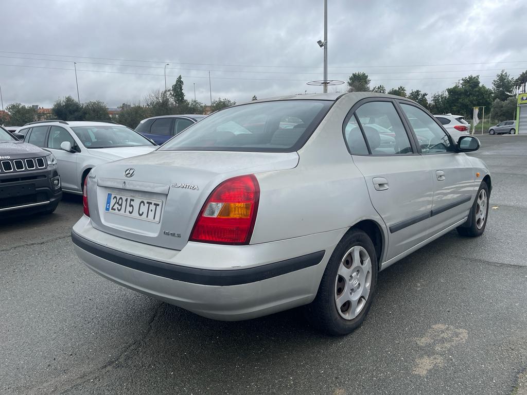 Foto 5 de HYUNDAI ELANTRA 2004 en venta en CSV Motor