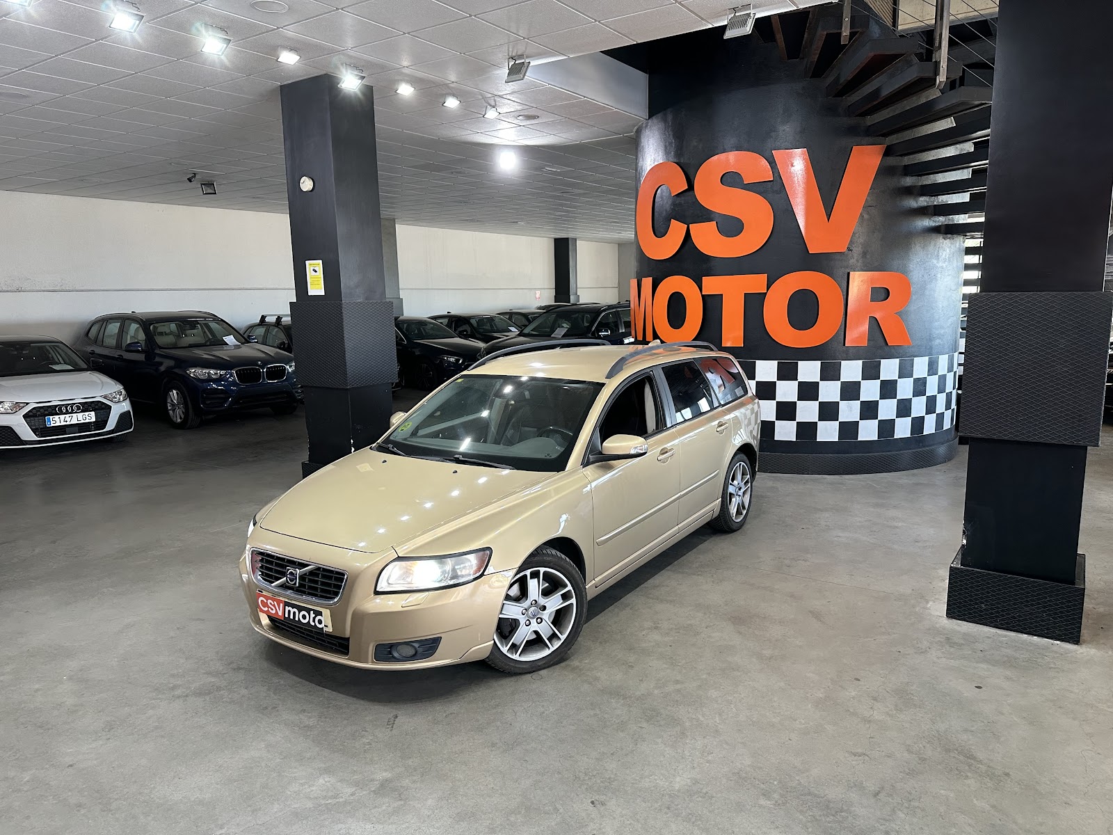Foto 3 de Volvo V50 2008 en venta en CSV Motor VALDEFUENTES · color Beige