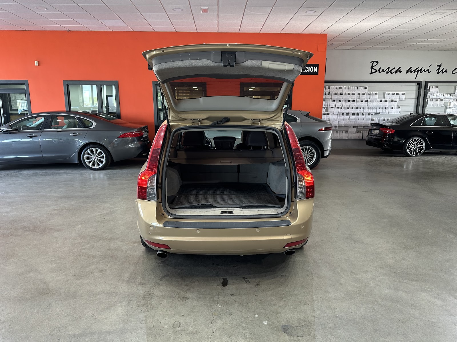 Foto 7 de VOLVO V50 2008 en venta en CSV Motor VALDEFUENTES