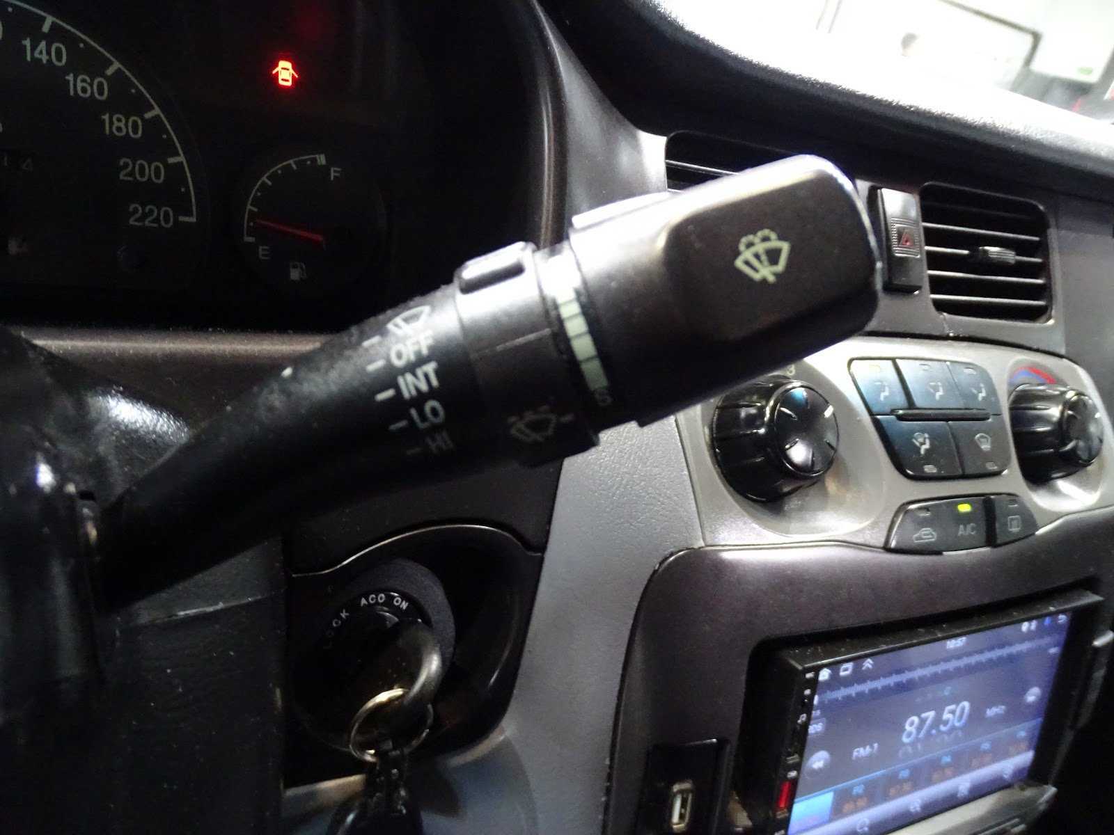 Foto 11 de HYUNDAI TRAJET 2023 en venta en CSV Motor VALDEFUENTES