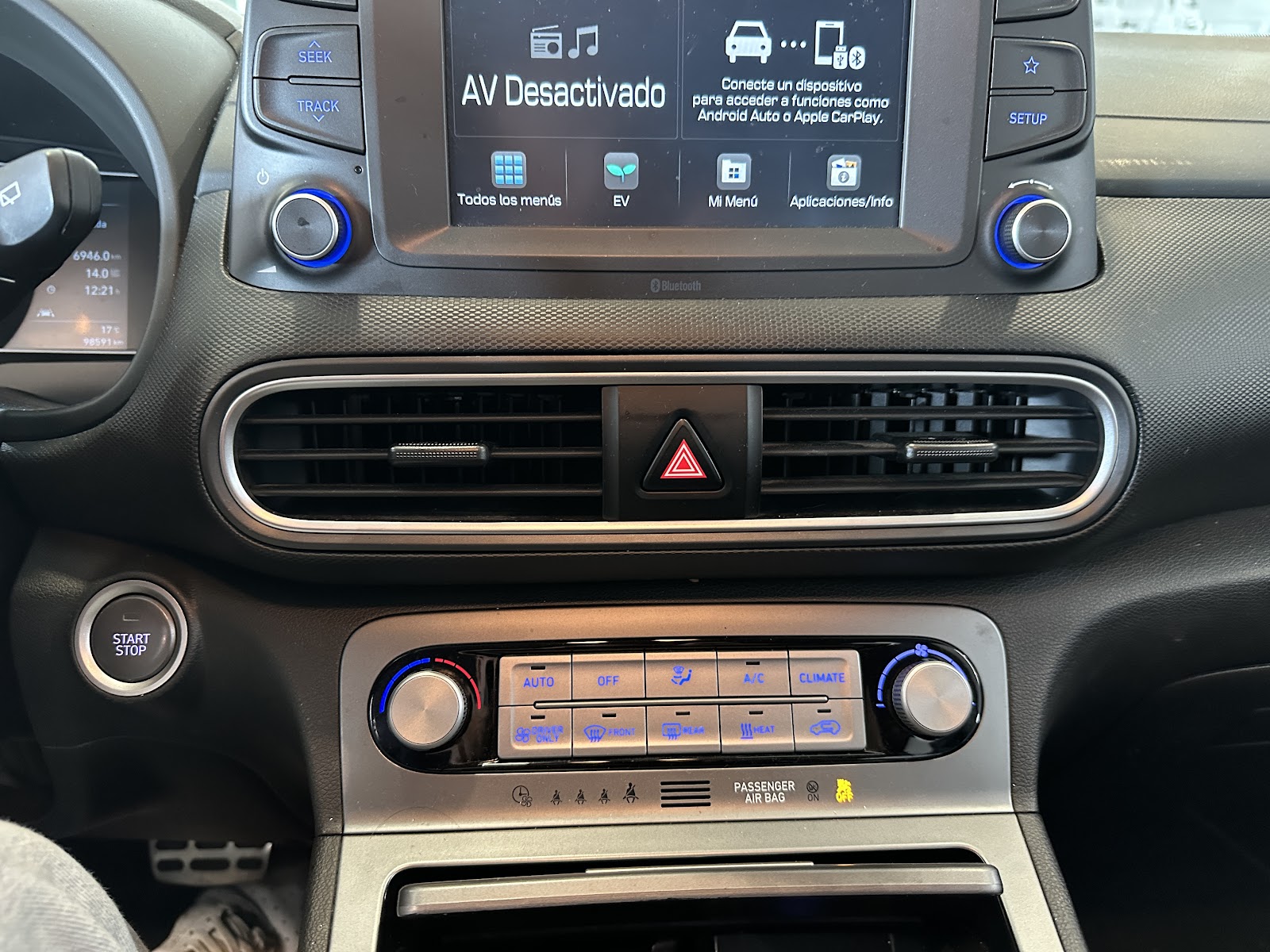 Foto 14 de HYUNDAI KONA 2020 en venta en CSV Motor VALDEFUENTES