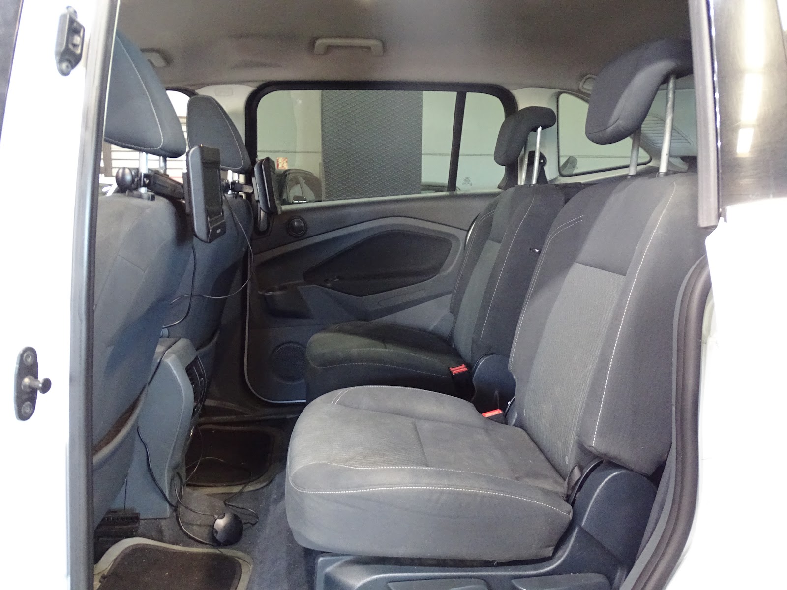 Foto 9 de FORD GRAND C MAX 2023 en venta en CSV Motor