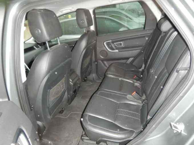 Foto 2 de LAND ROVER DISCOVERY 2015 en venta en CSV Motor VALDEFUENTES