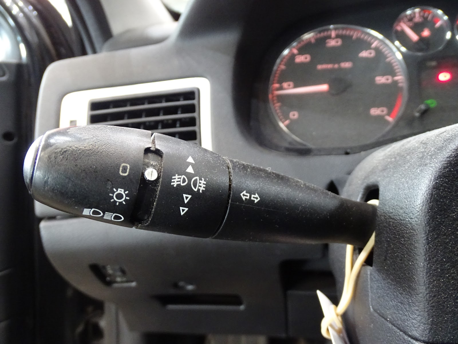 Foto 12 de PEUGEOT 307 2005 en venta en CSV Motor VALDEFUENTES