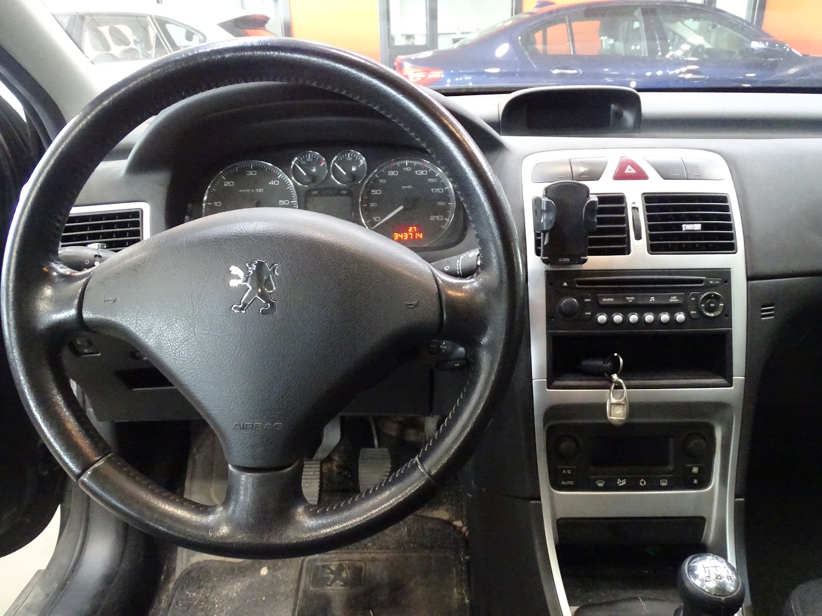Foto 8 de PEUGEOT 307 2005 en venta en CSV Motor VALDEFUENTES