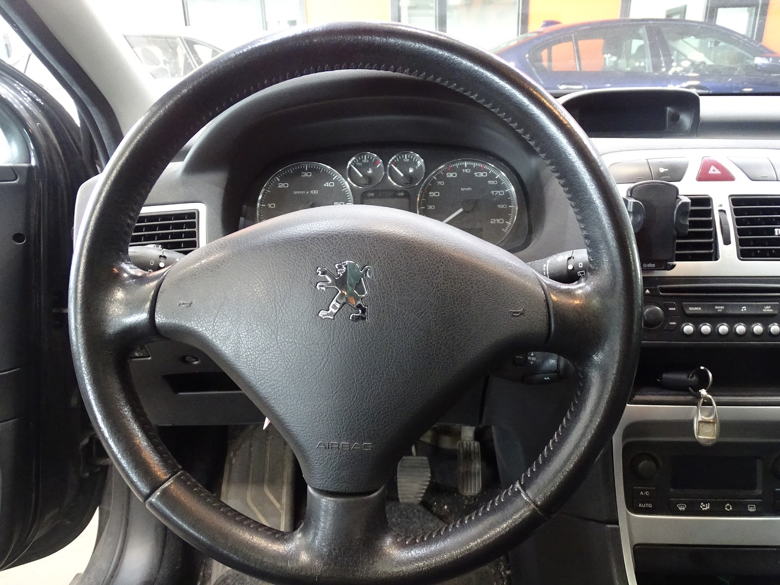 Foto 9 de PEUGEOT 307 2005 en venta en CSV Motor VALDEFUENTES