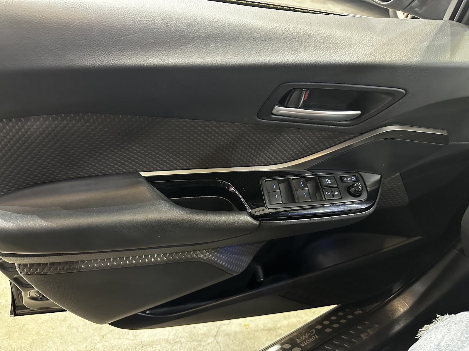 Foto 13 de TOYOTA C-HR 2021 en venta en CSV Motor VALDEFUENTES