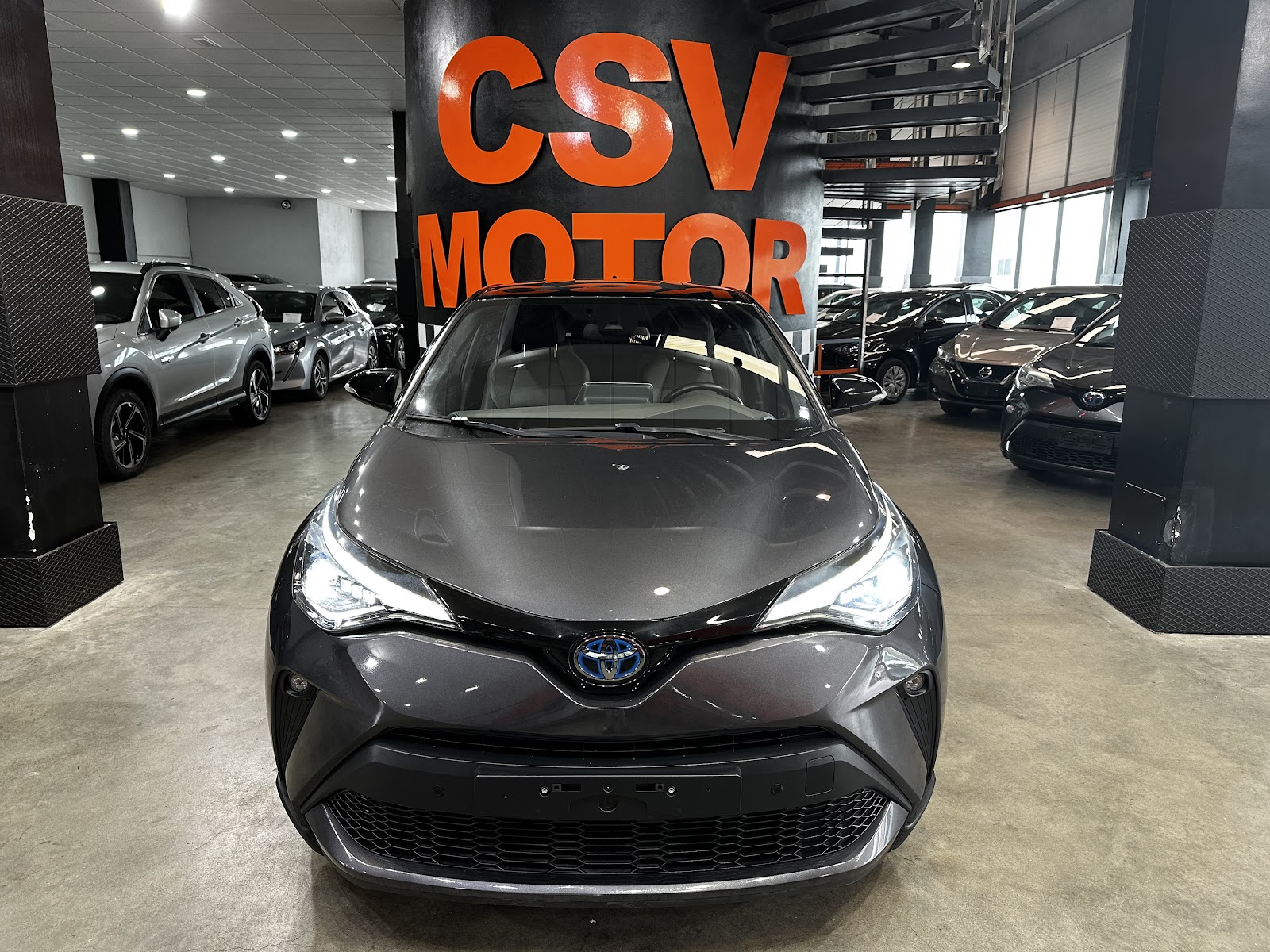 Foto 3 de TOYOTA C-HR 2021 en venta en CSV Motor VALDEFUENTES