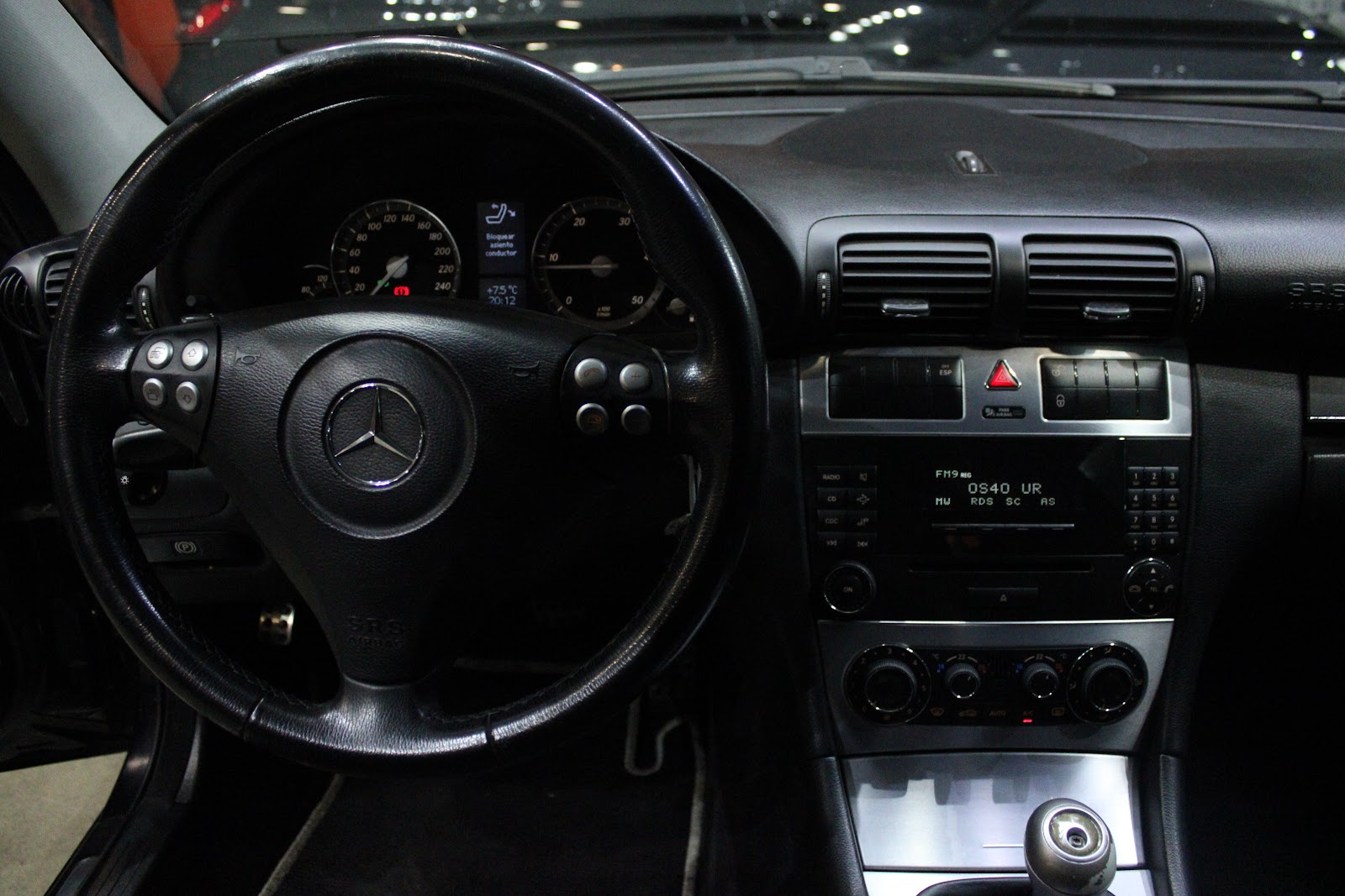 Foto 11 de MERCEDES C220 2006 en venta en CSV Motor VALDEFUENTES