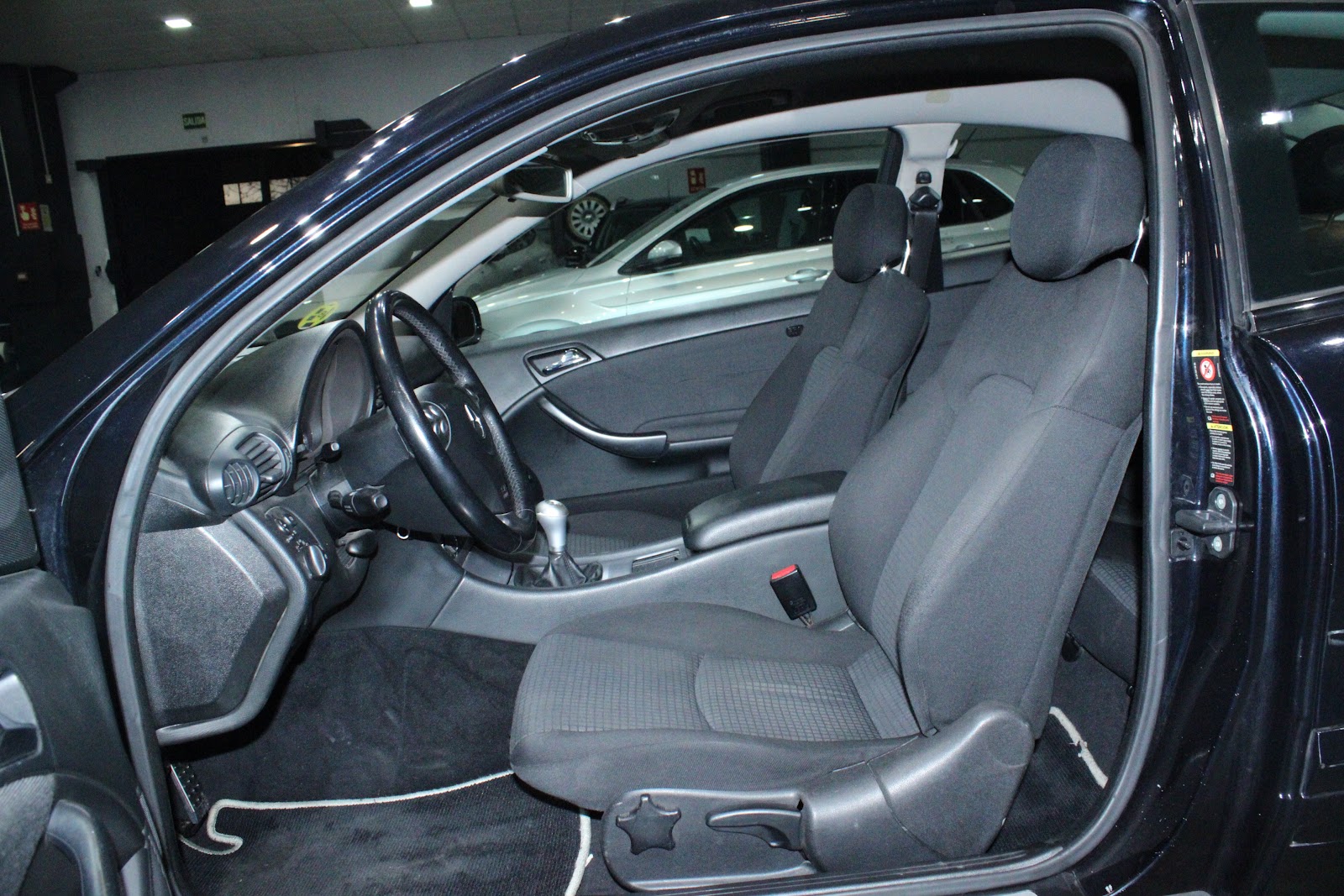 Foto 9 de MERCEDES C220 2006 en venta en CSV Motor VALDEFUENTES