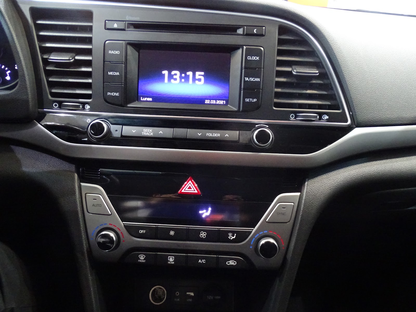 Foto 16 de HYUNDAI ELANTRA 2016 en venta en CSV Motor VALDEFUENTES